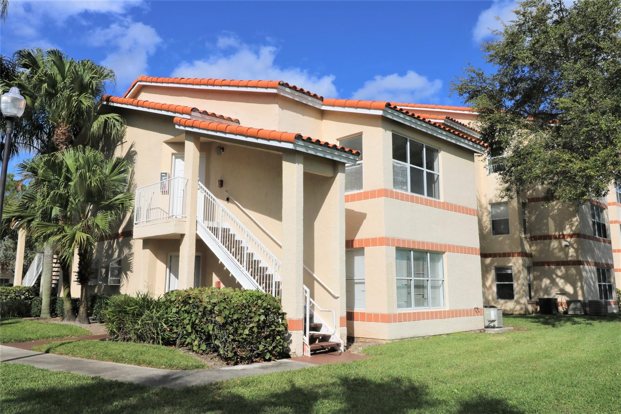 2 bedrooms, 1 bathroom condo, remodeled, facing the golf course.