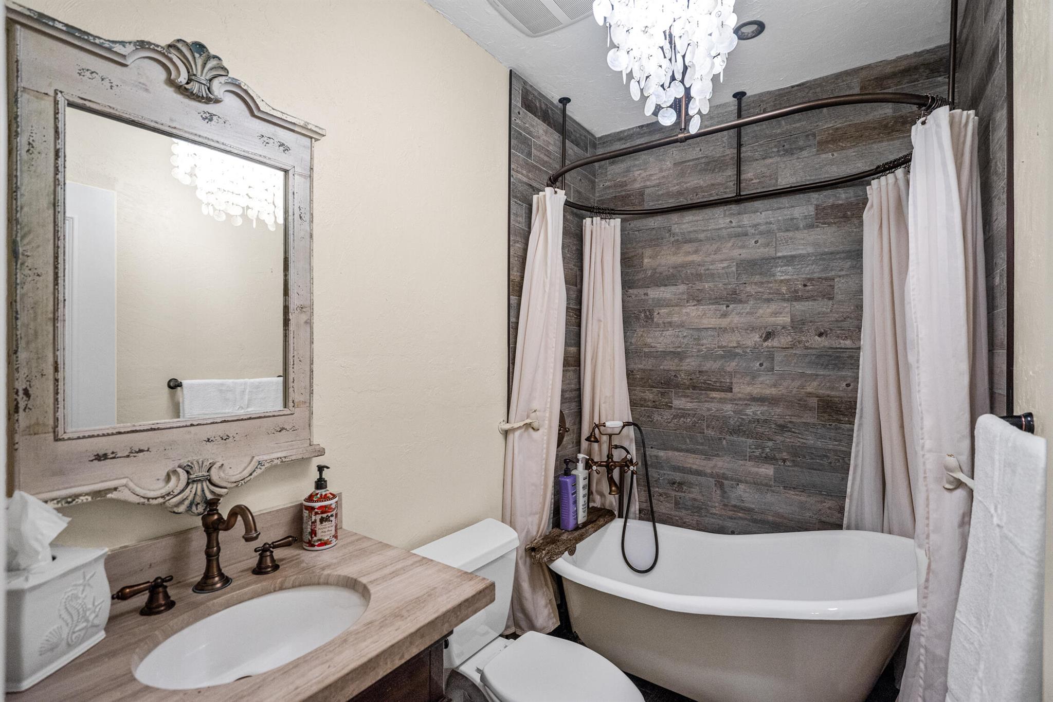 HARBOR ESTATES - Residential Lease