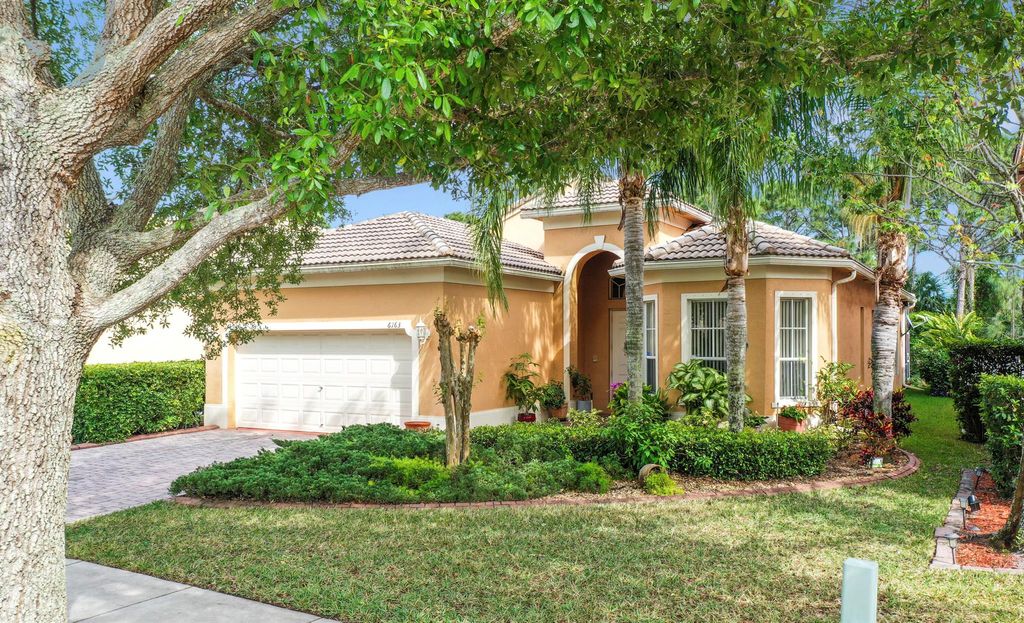 Photo of 6163 Arlington Way, Fort Pierce, FL 34951 (MLS # R10977141)