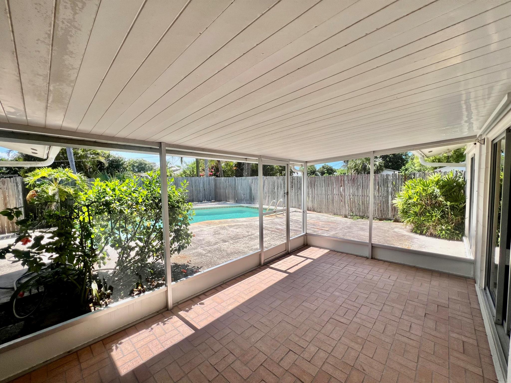 115 15th Avenue, Vero Beach, FL, 32962/$385,000 2 115 15th Avenue