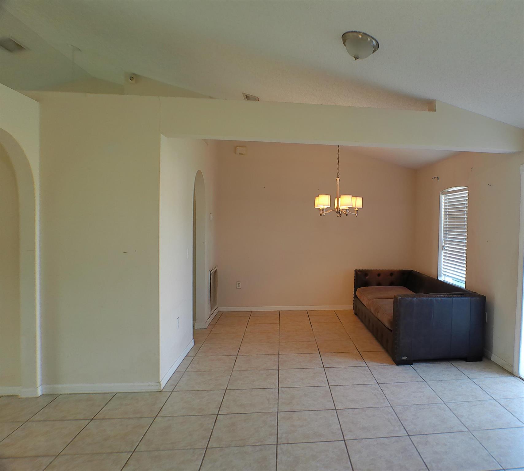 PORT ST LUCIE SECTION 33 - Residential