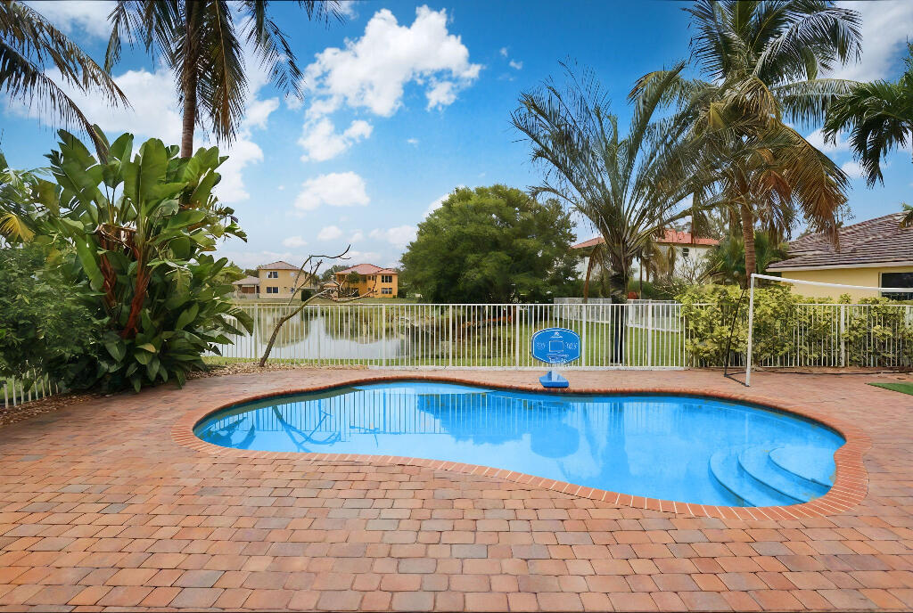 Isola Bella Estates - Residential