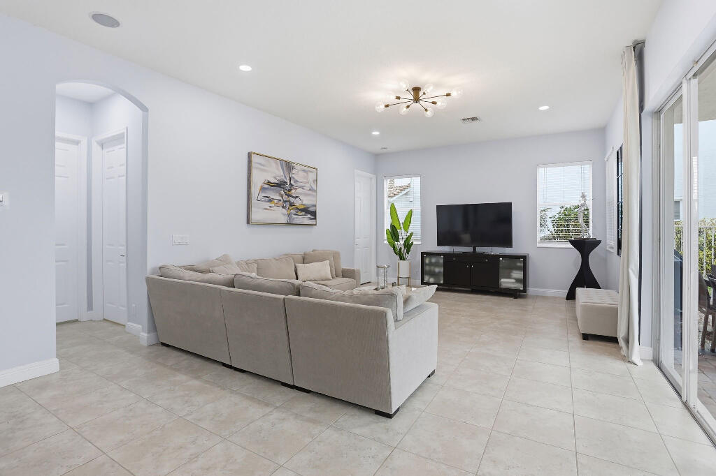 Isola Bella Estates - Residential