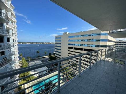 Featured picture for the property R10941277
