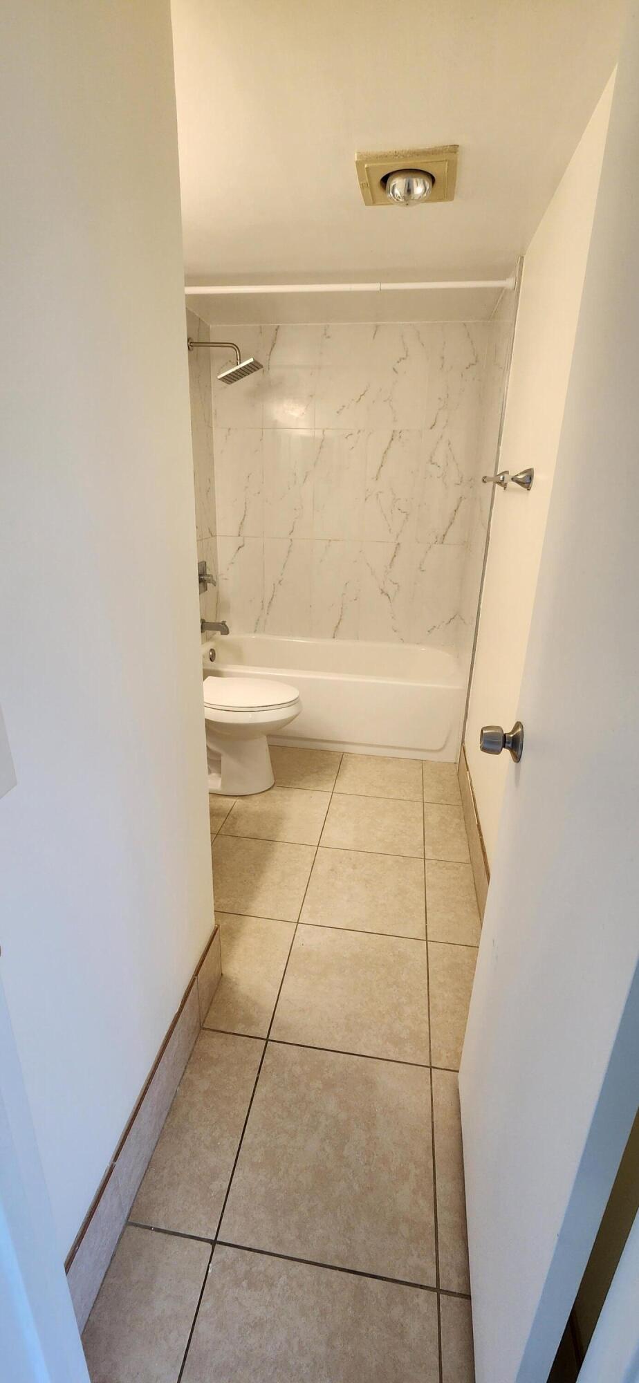 VILLAS AT MEADOW LAKES CONDO - Residential