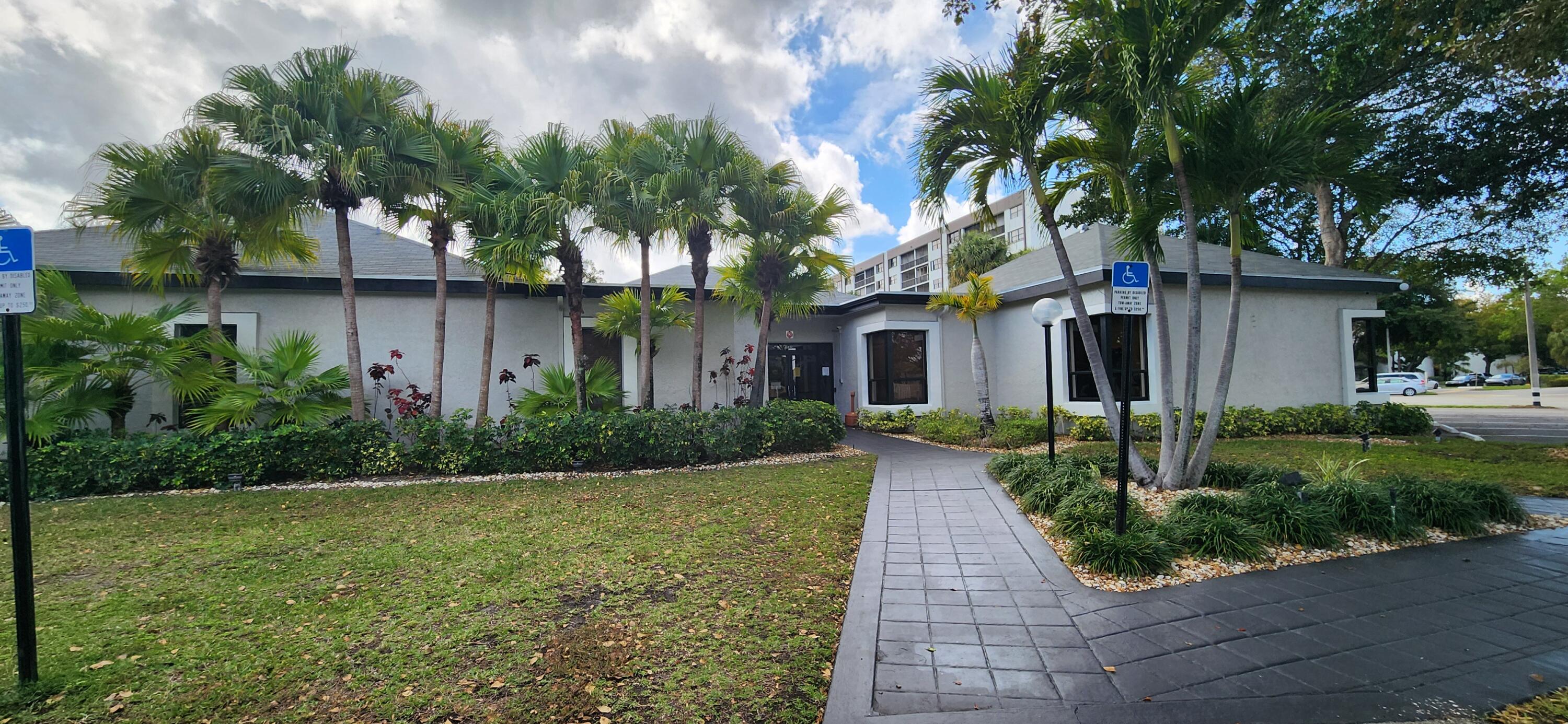 VILLAS AT MEADOW LAKES CONDO - Residential