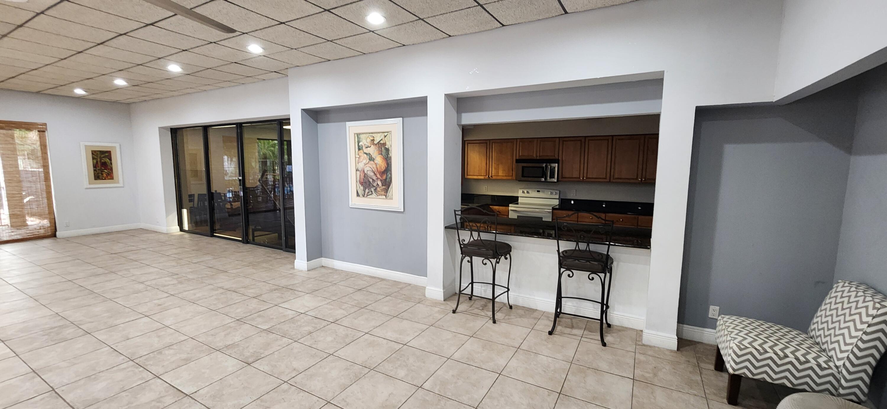 VILLAS AT MEADOW LAKES CONDO - Residential