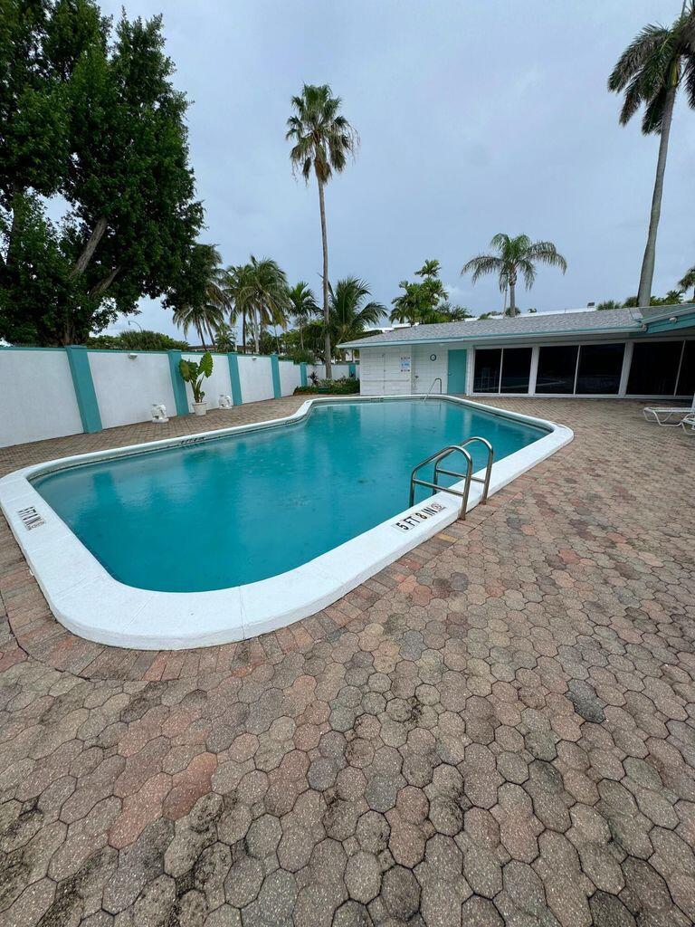 EL DORADO CLUB (D/B/A) - Residential Lease