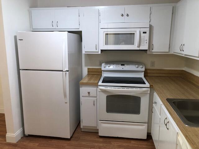 ISLE OF SANDALFOOT CONDO - Residential Lease