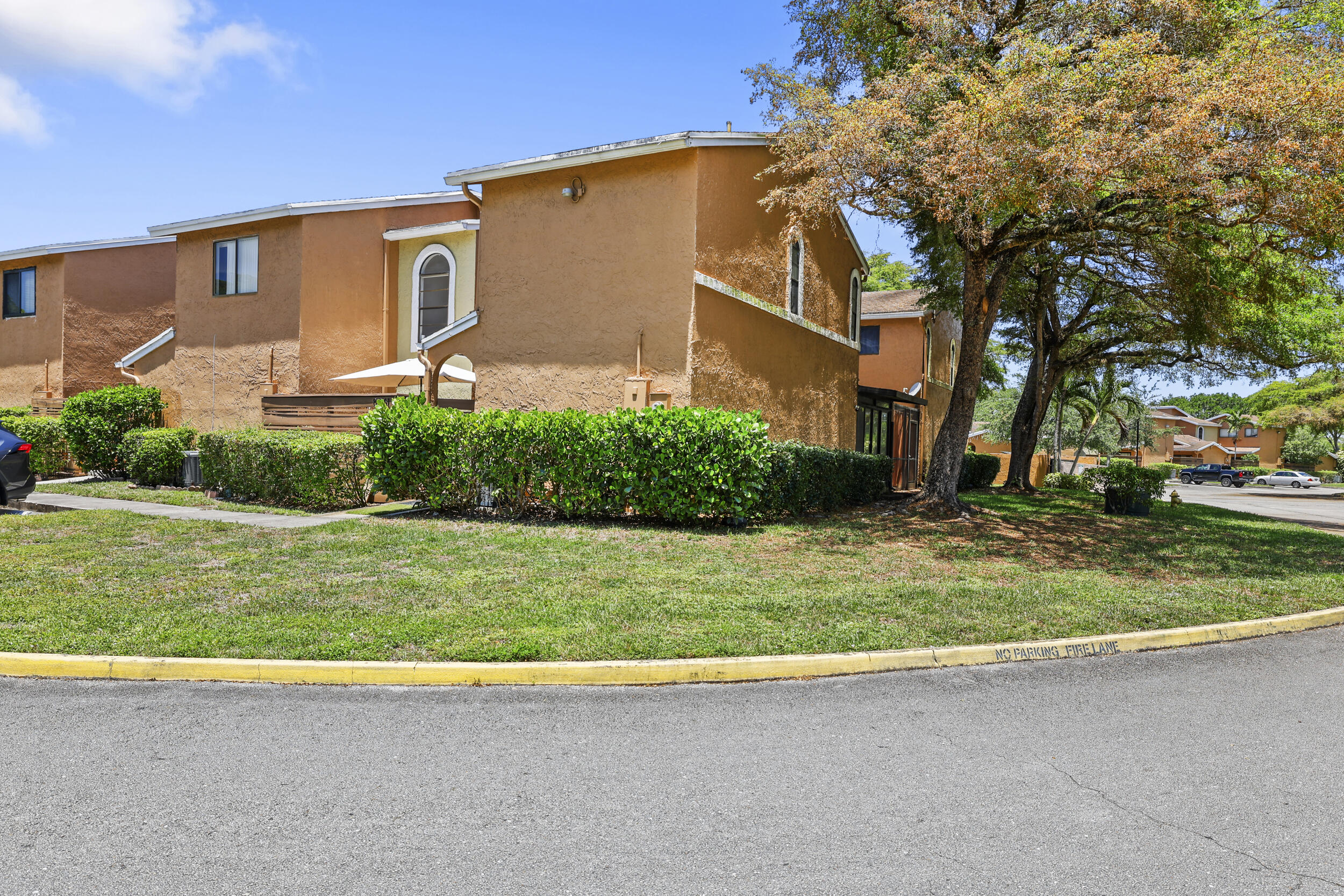 WOODMONT - Residential