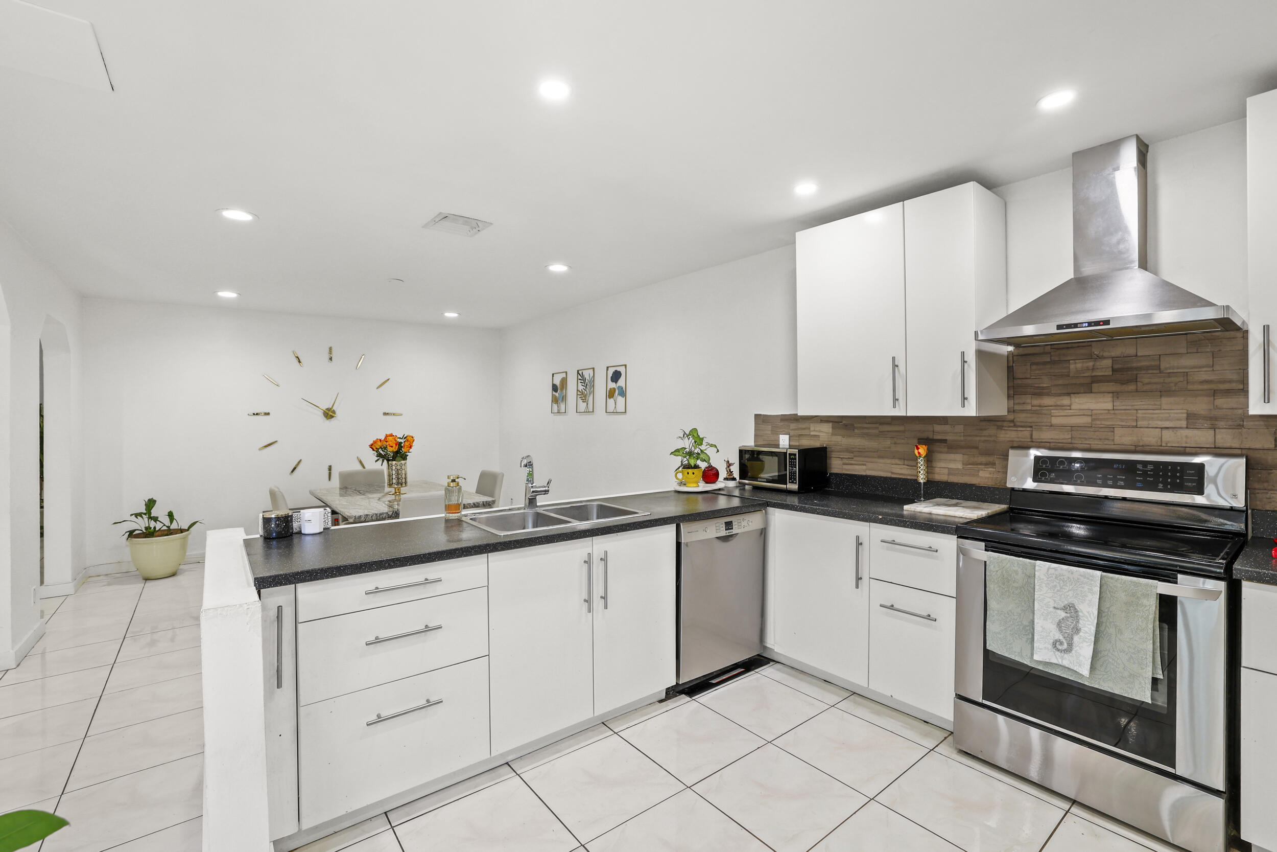 WOODMONT - Residential