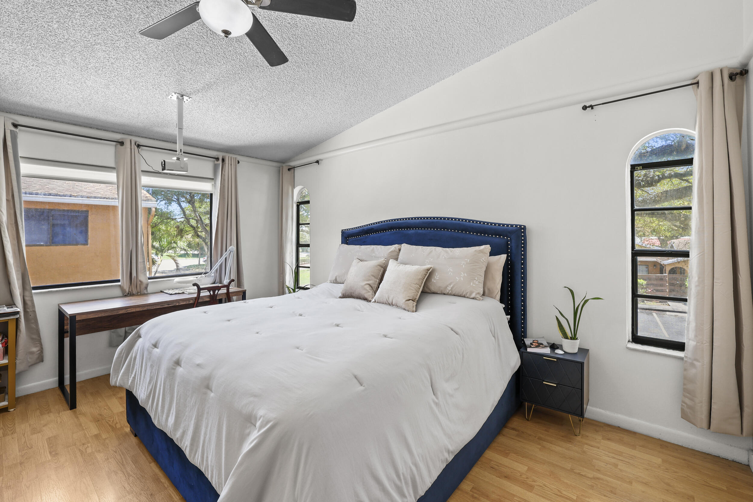 WOODMONT - Residential