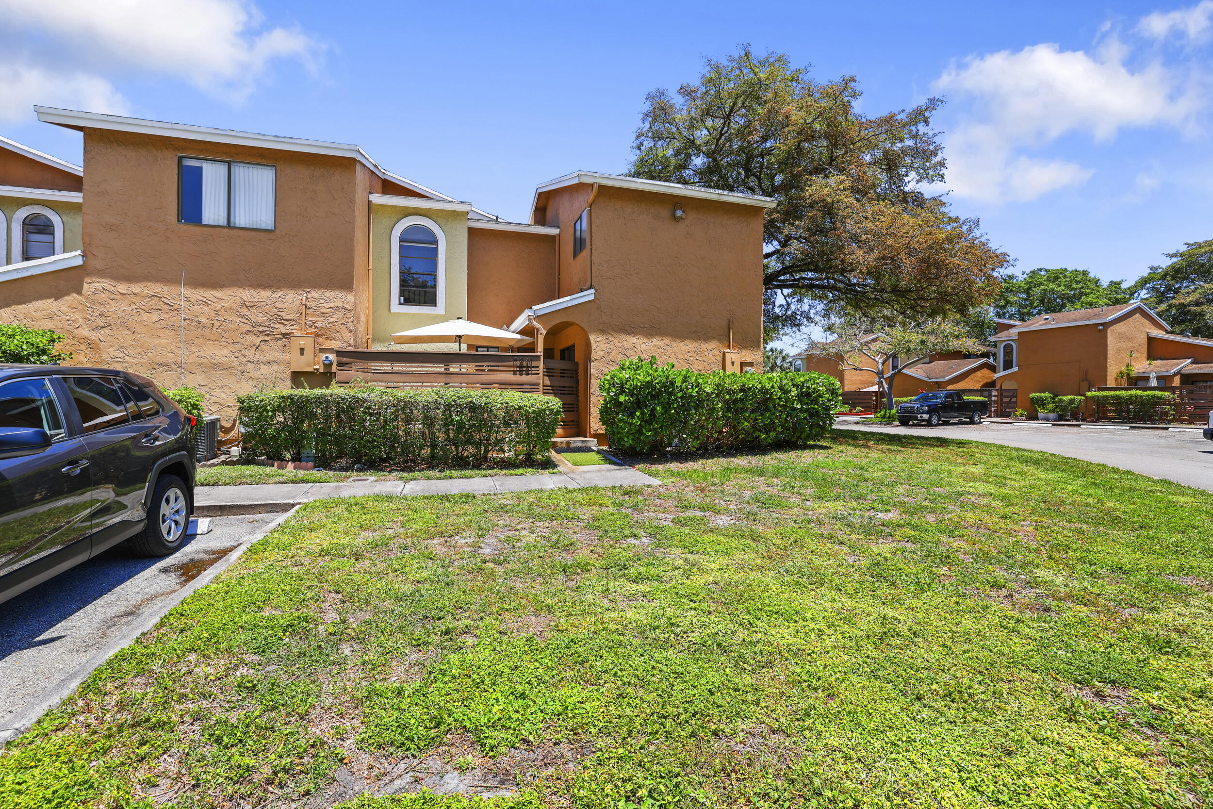 WOODMONT - Residential