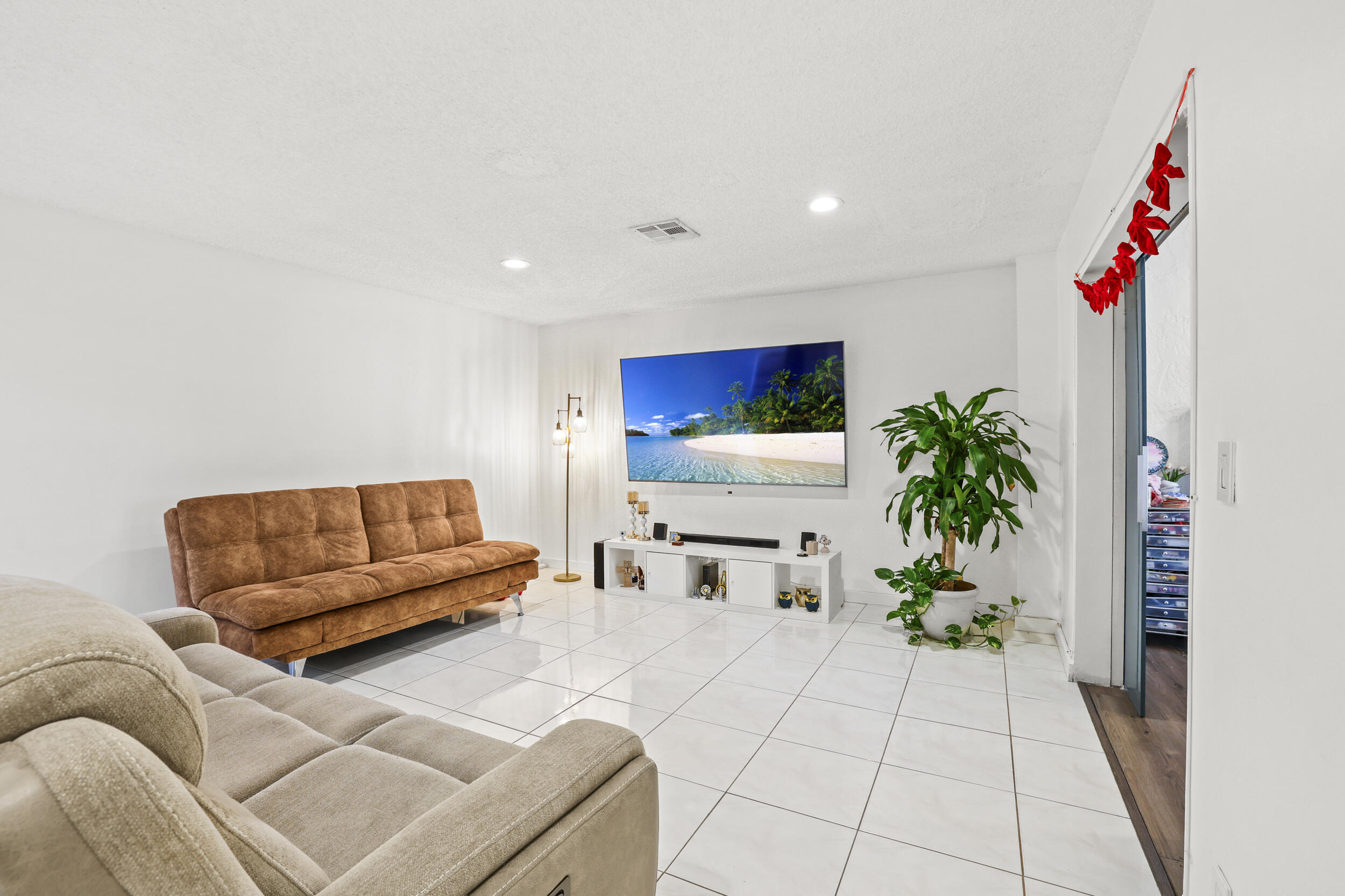 WOODMONT - Residential