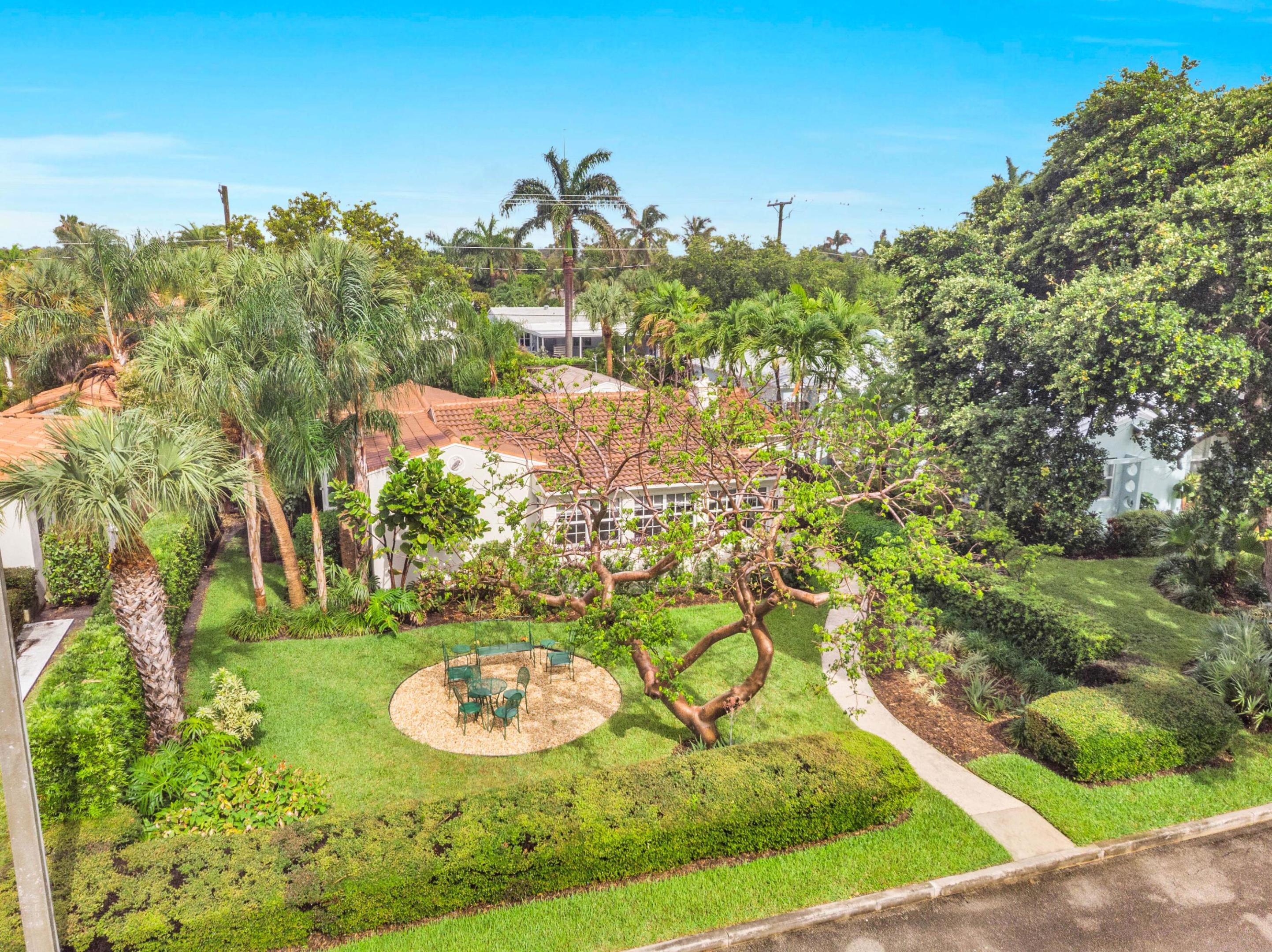 LAKE WORTH TOWN OF - Residential