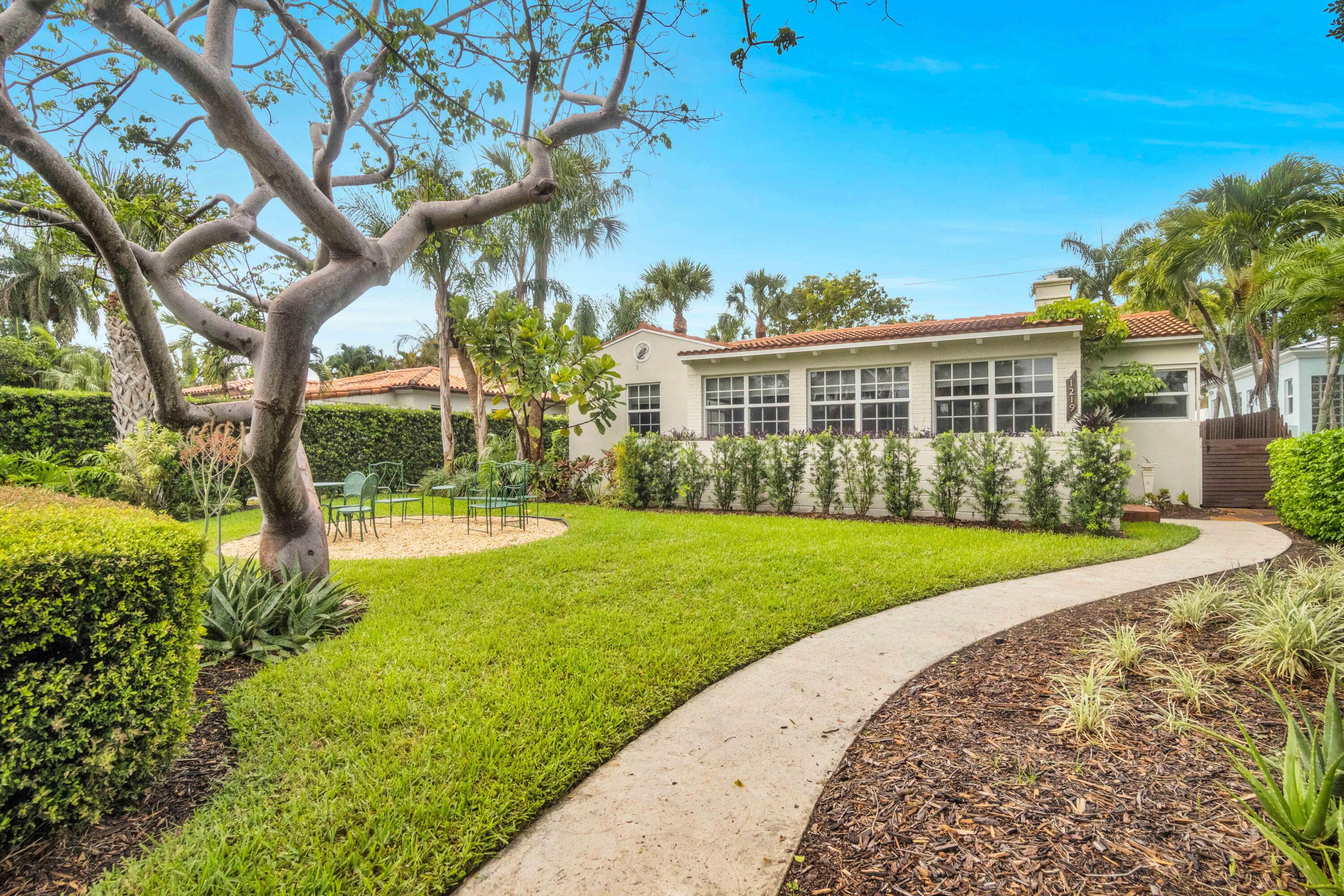 LAKE WORTH TOWN OF - Residential