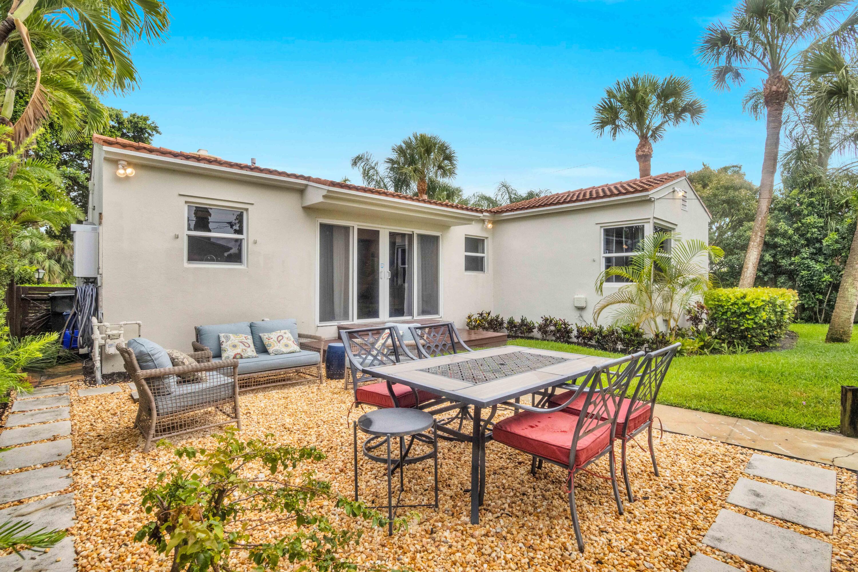 LAKE WORTH TOWN OF - Residential