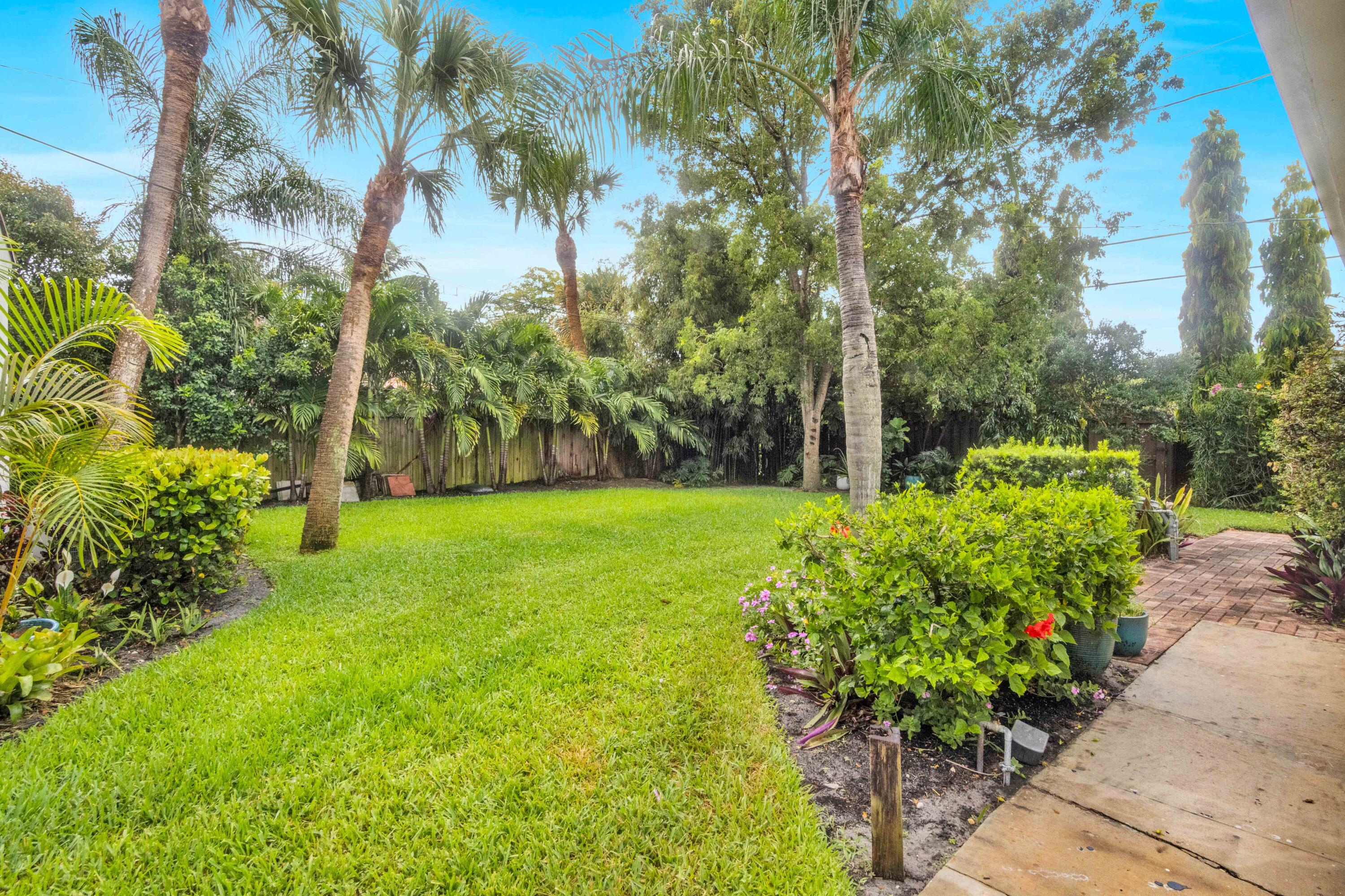 LAKE WORTH TOWN OF - Residential