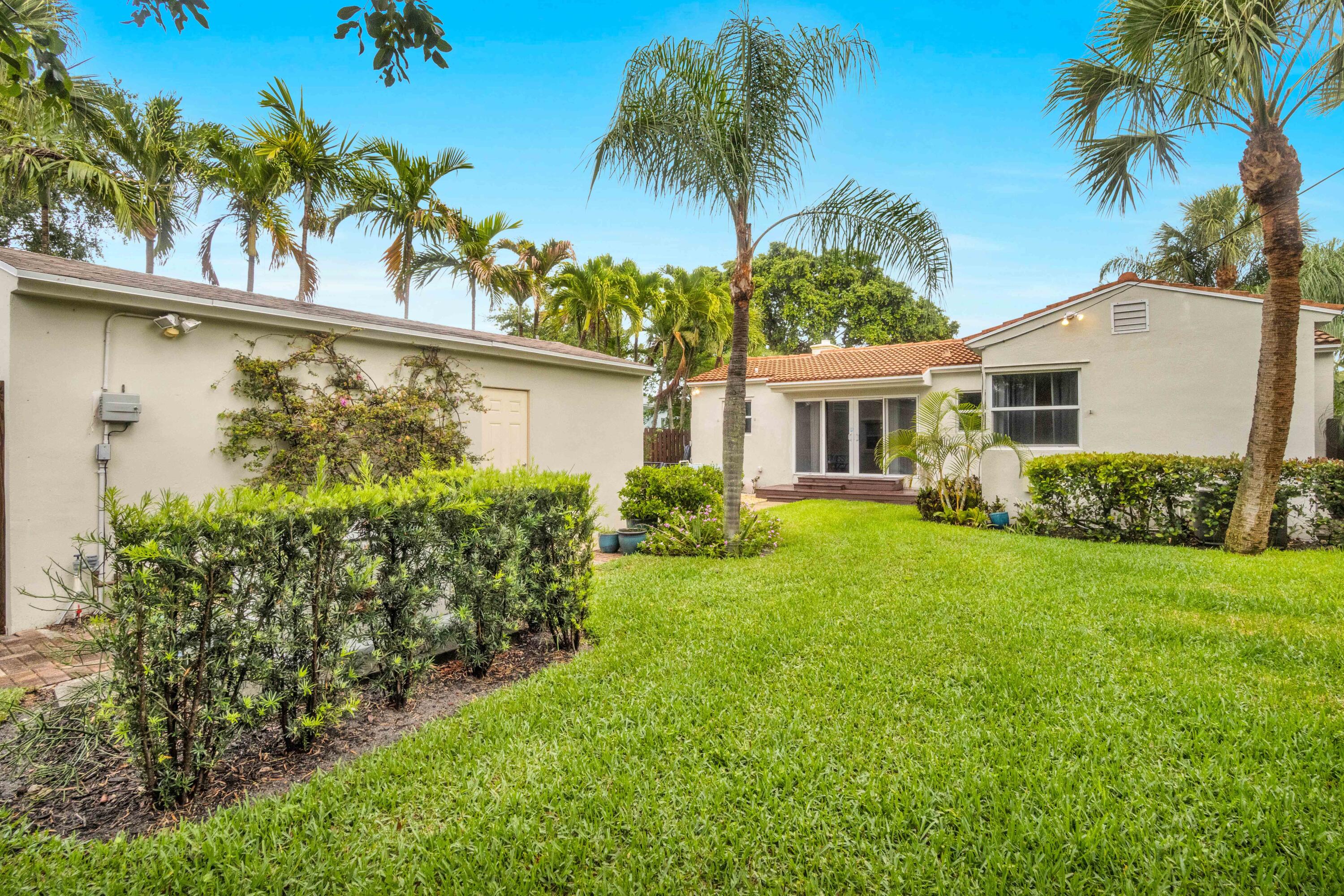 LAKE WORTH TOWN OF - Residential