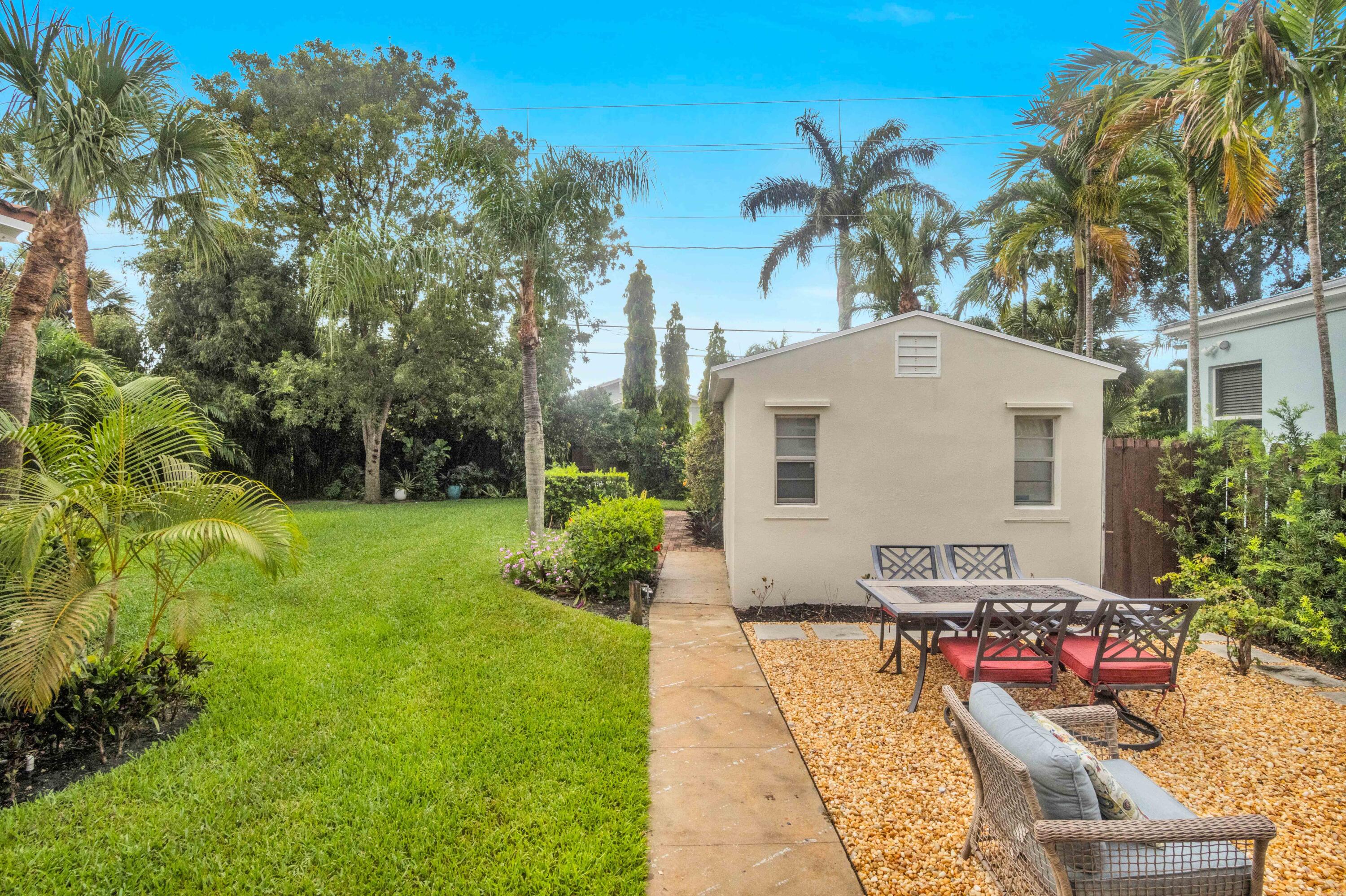 LAKE WORTH TOWN OF - Residential