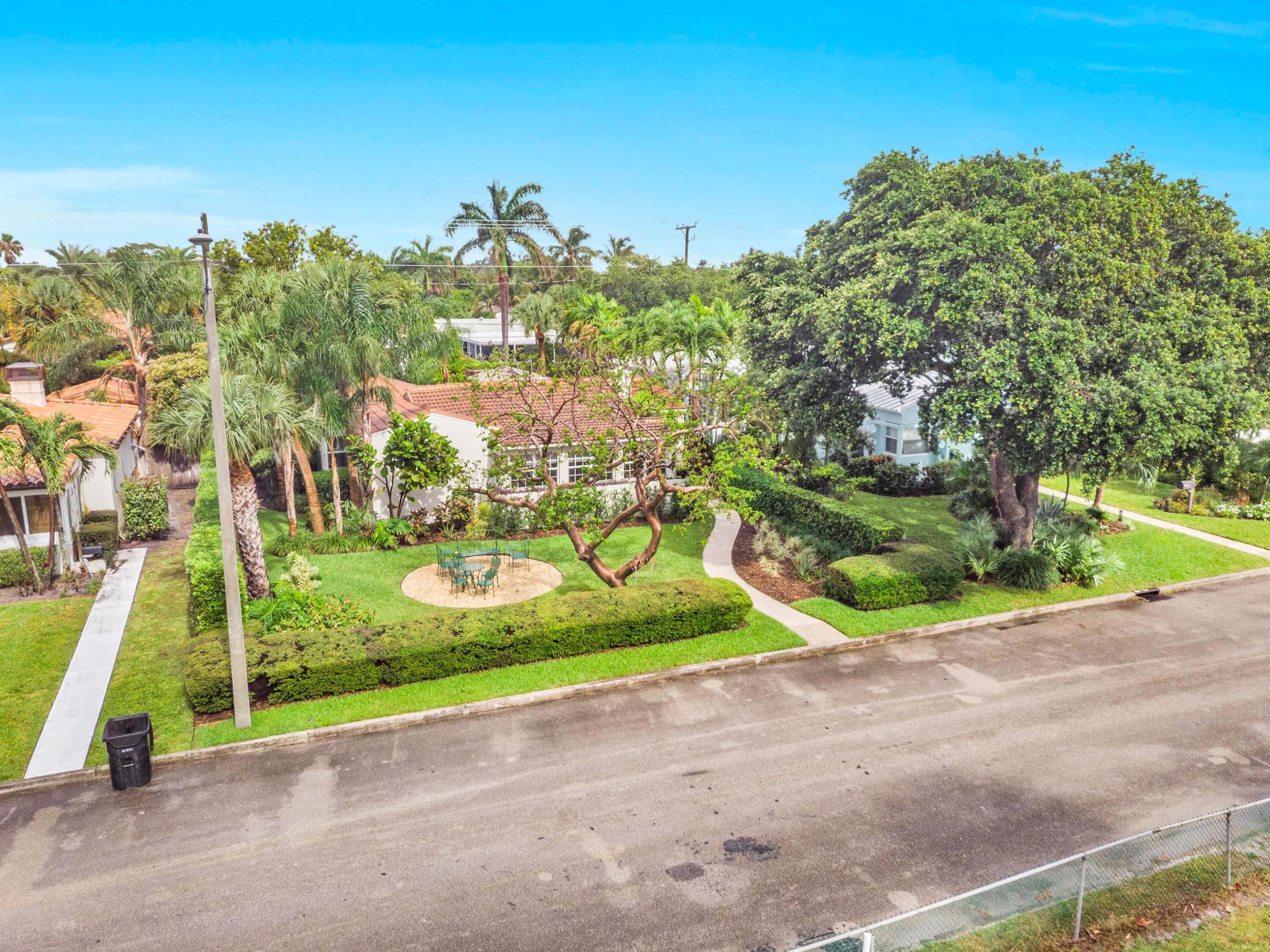 LAKE WORTH TOWN OF - Residential