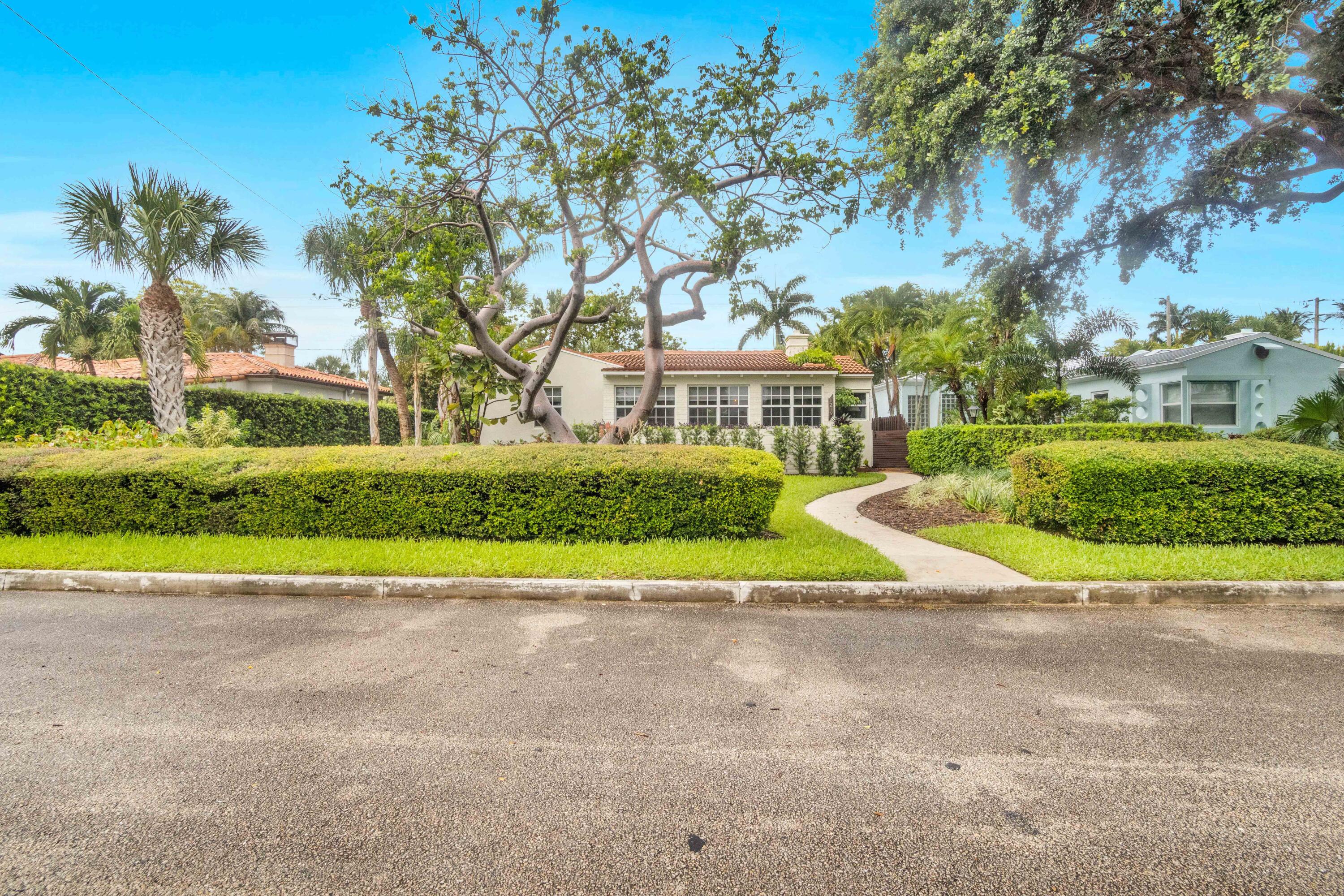 LAKE WORTH TOWN OF - Residential