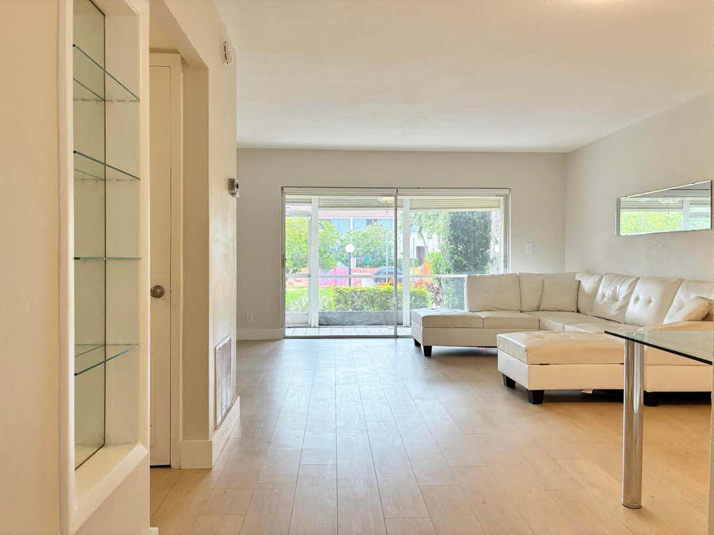 Photo of 2204 NE 36th Street #Apt 26, Lighthouse Point, FL 33064 (MLS # B26068623)