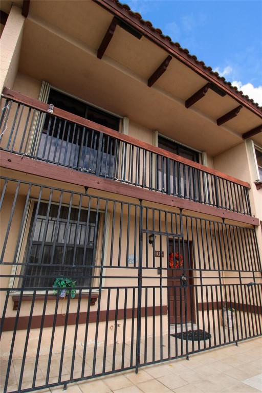 NEW PASEOS CASTELLANOS CO - Residential