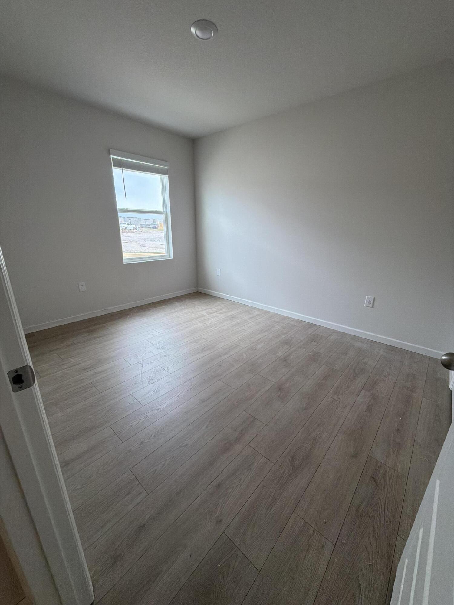 CYPRESS BAY WEST PHASE 1A - Residential Lease