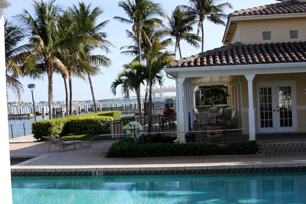 BAY REACH CONDO - Residential