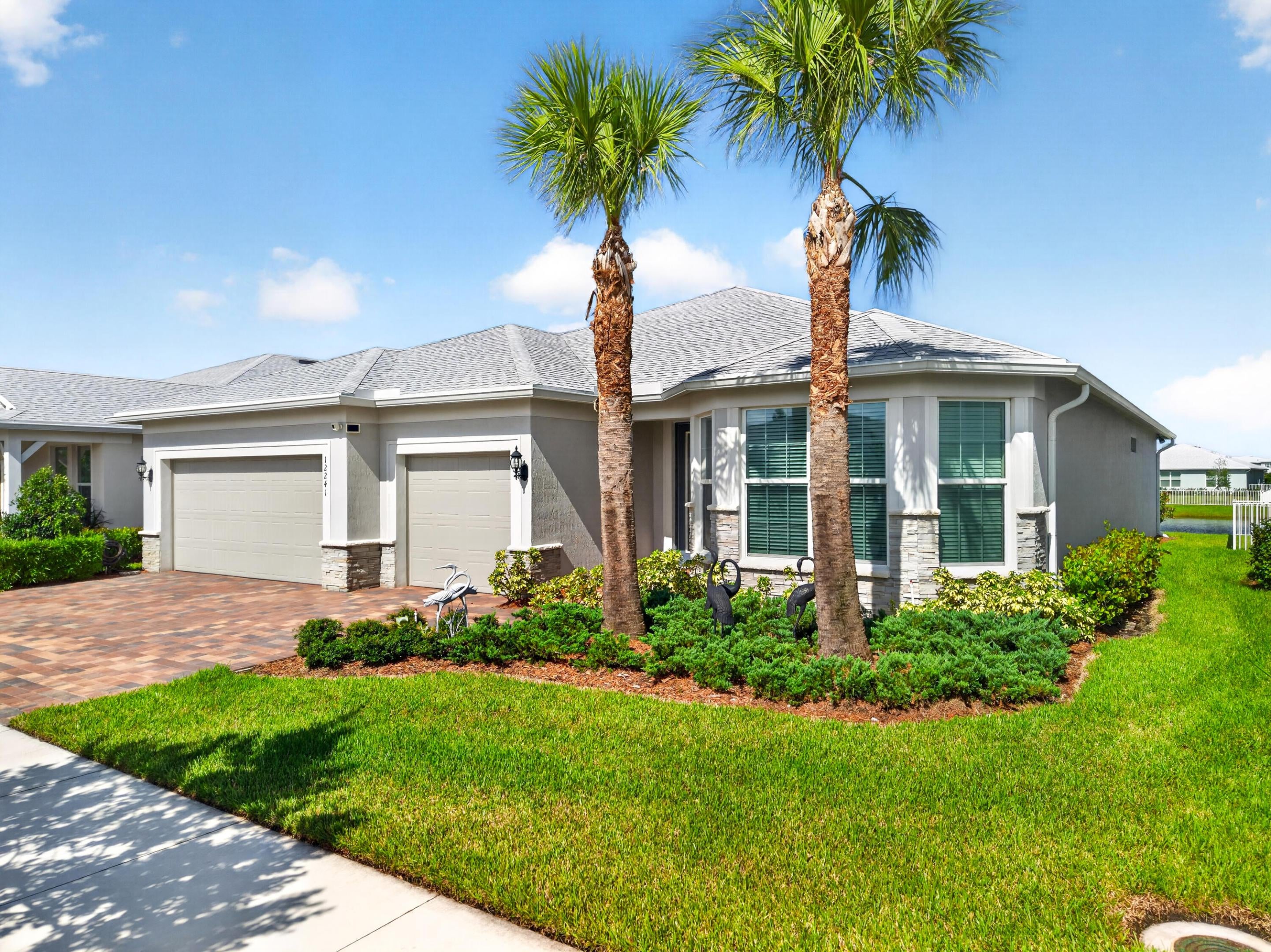 12241 SW Myrtle Oak Drive