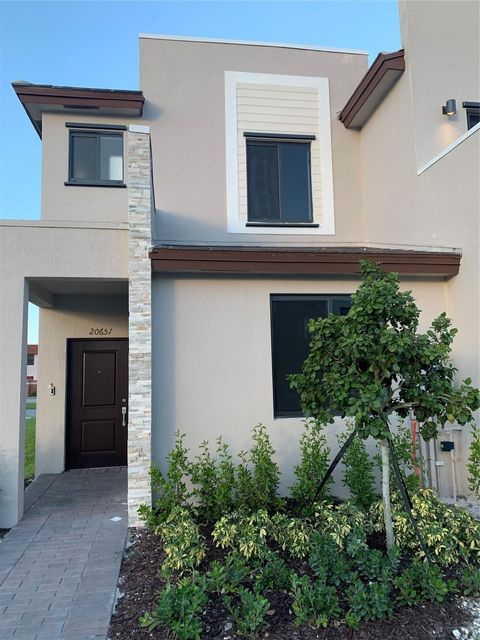 20651 NE 7 PL Miami FL 33179