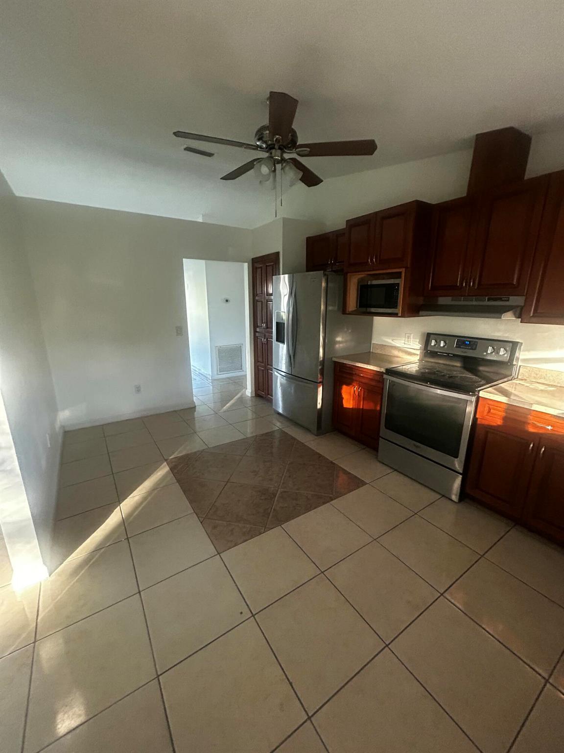 PORT ST LUCIE SECTION 13 - Residential Lease
