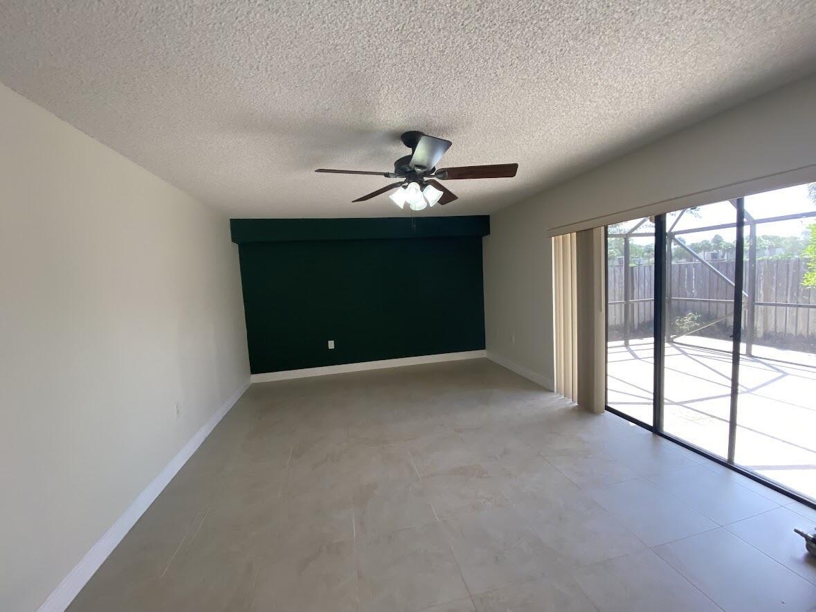 VILLAGE OF SANDALWOOD LAK - Residential Lease