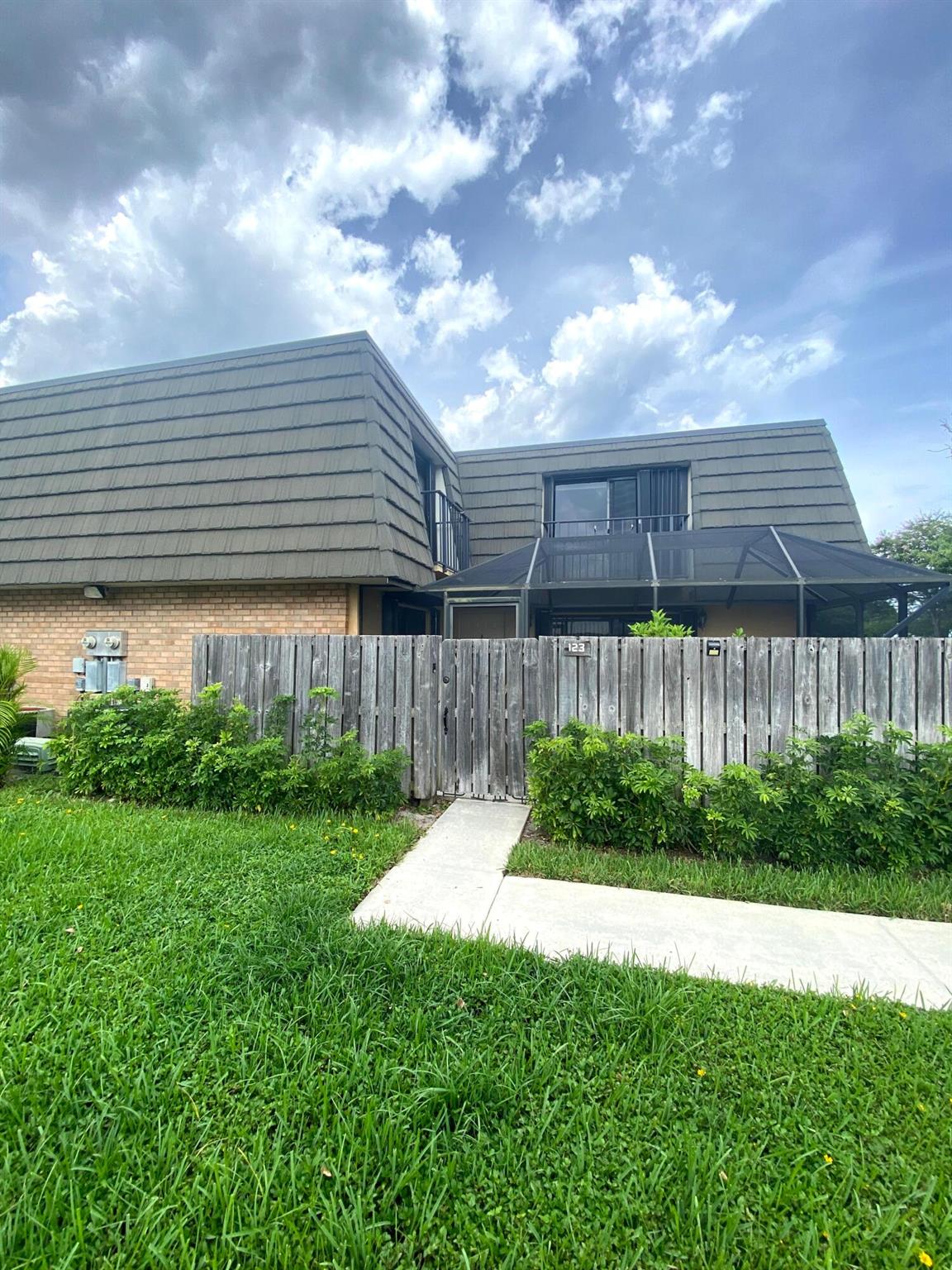 VILLAGE OF SANDALWOOD LAK - Residential Lease