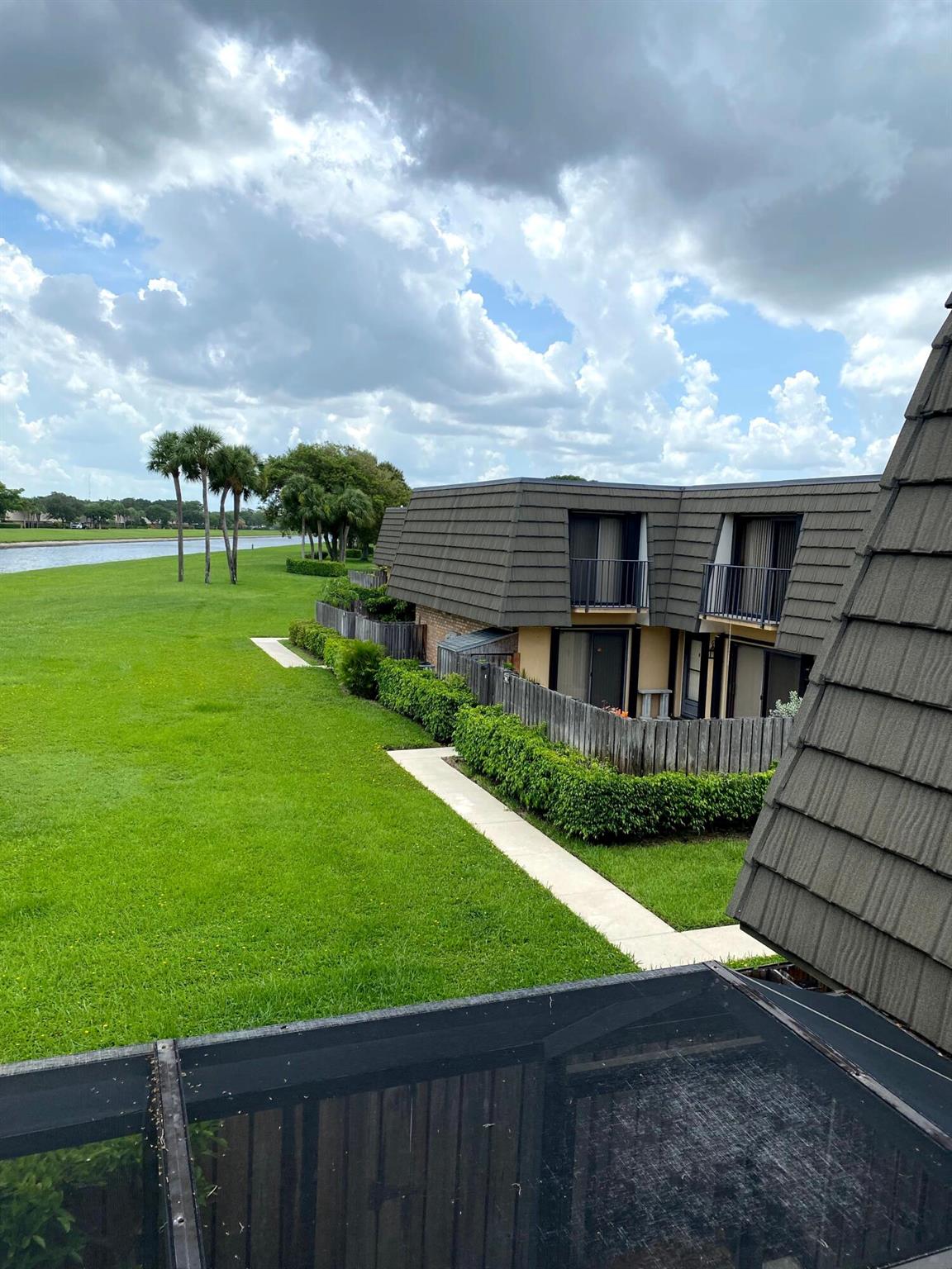 VILLAGE OF SANDALWOOD LAK - Residential Lease