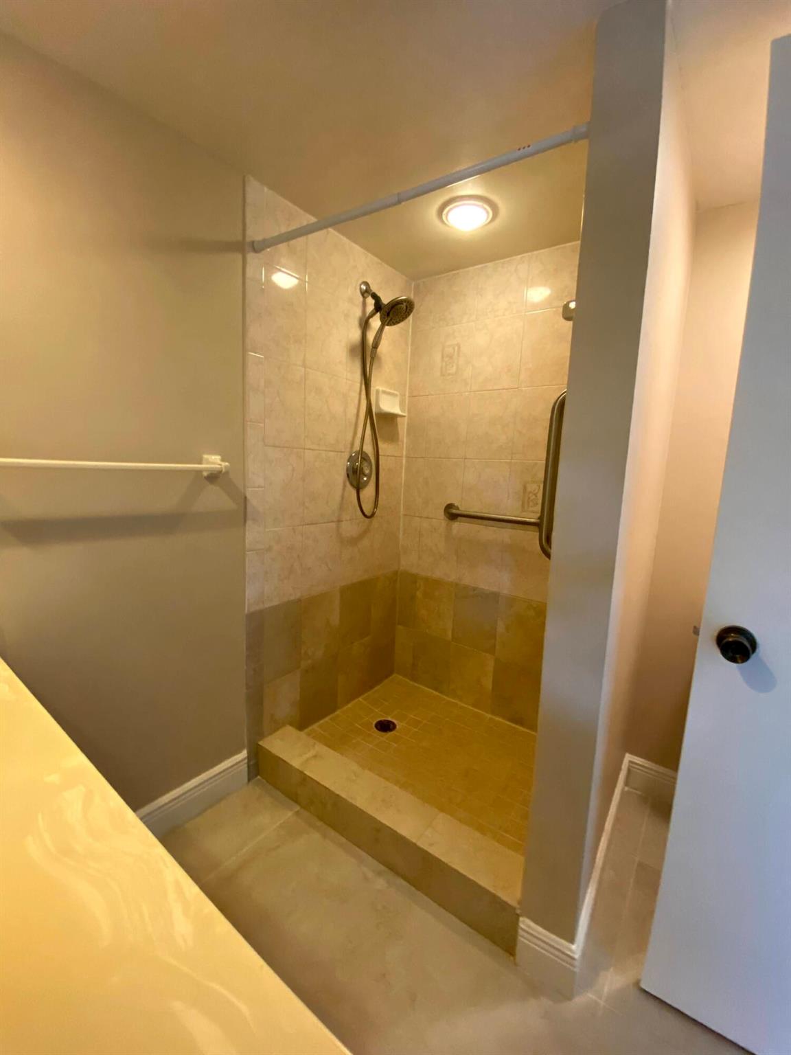 VILLAGE OF SANDALWOOD LAK - Residential Lease