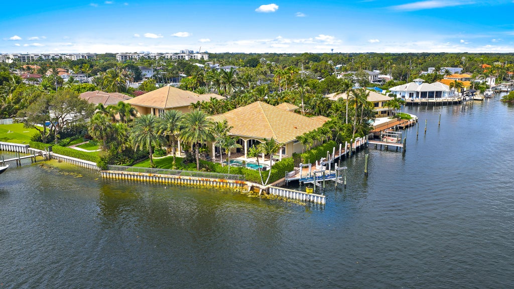 Photo of 14324 Paradise Point Road, Palm Beach Gardens, FL 33410 (MLS # B26038209)