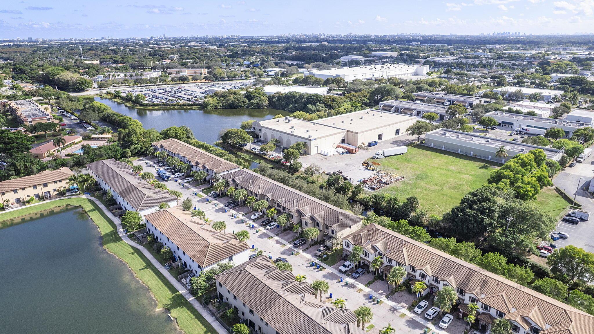 CELEBRATION POINTE - Residential