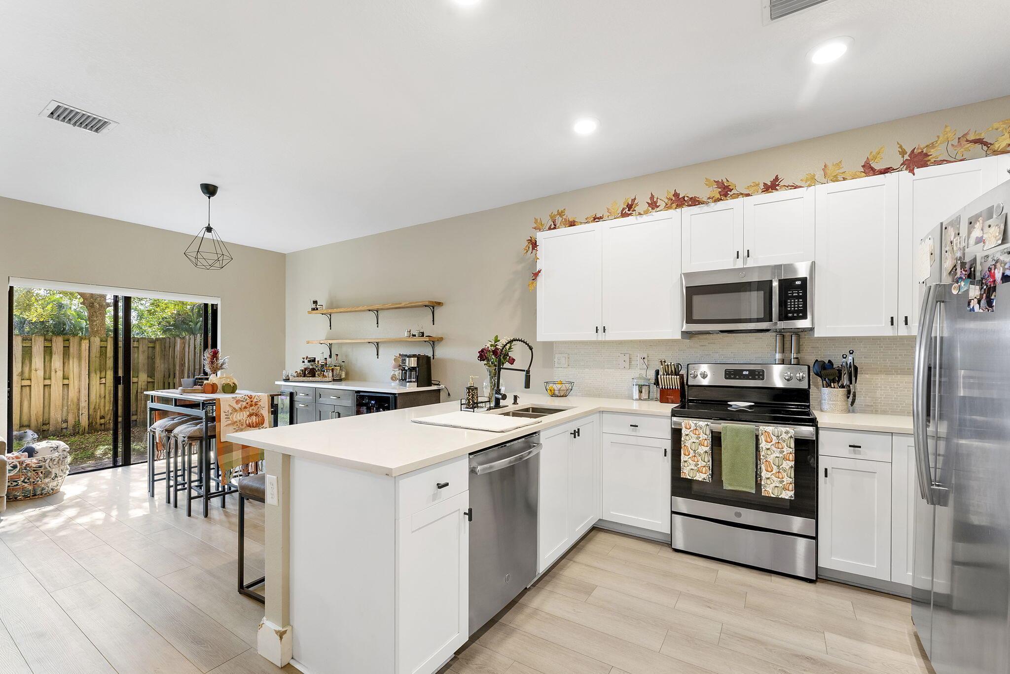 CELEBRATION POINTE - Residential