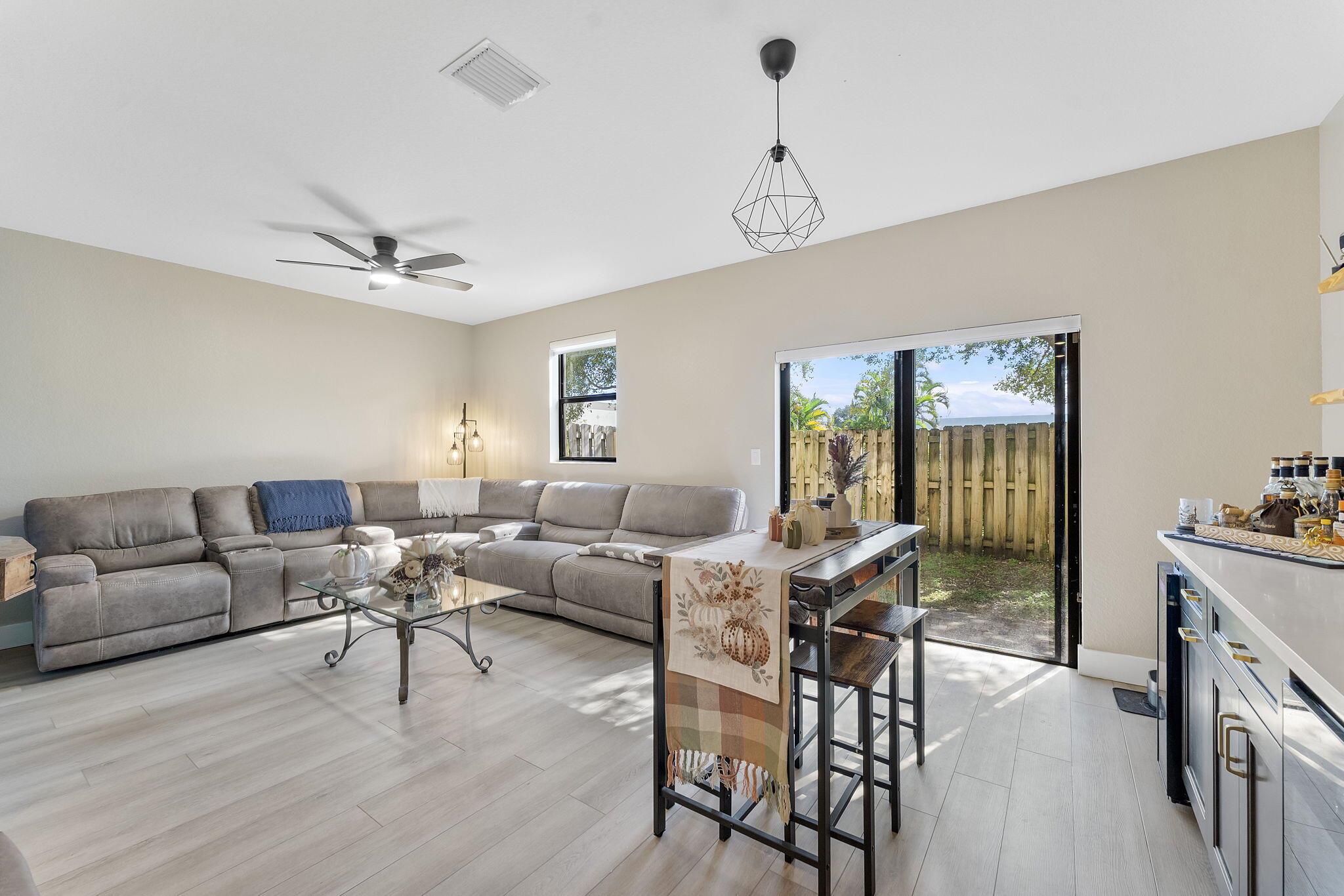 CELEBRATION POINTE - Residential