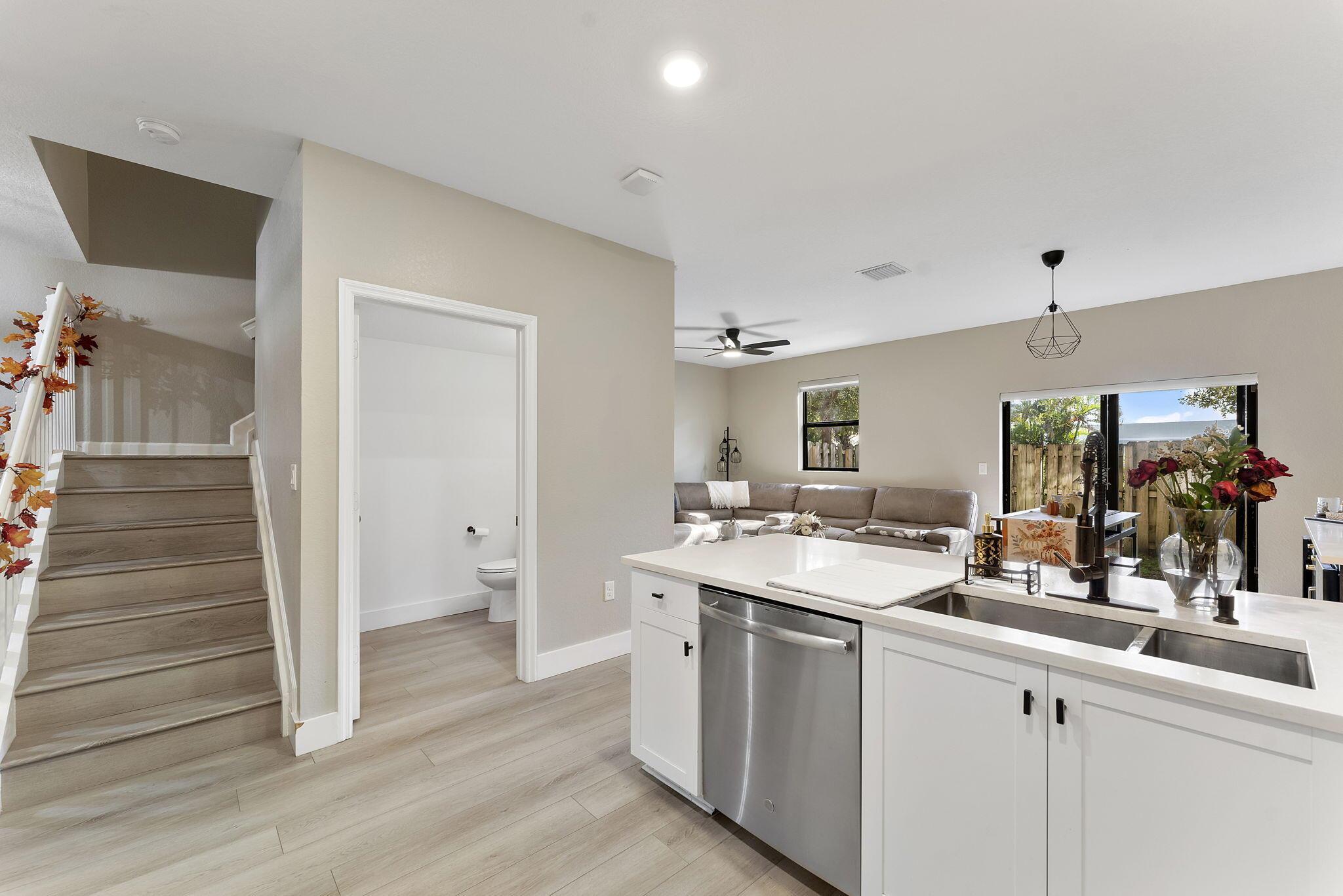 CELEBRATION POINTE - Residential