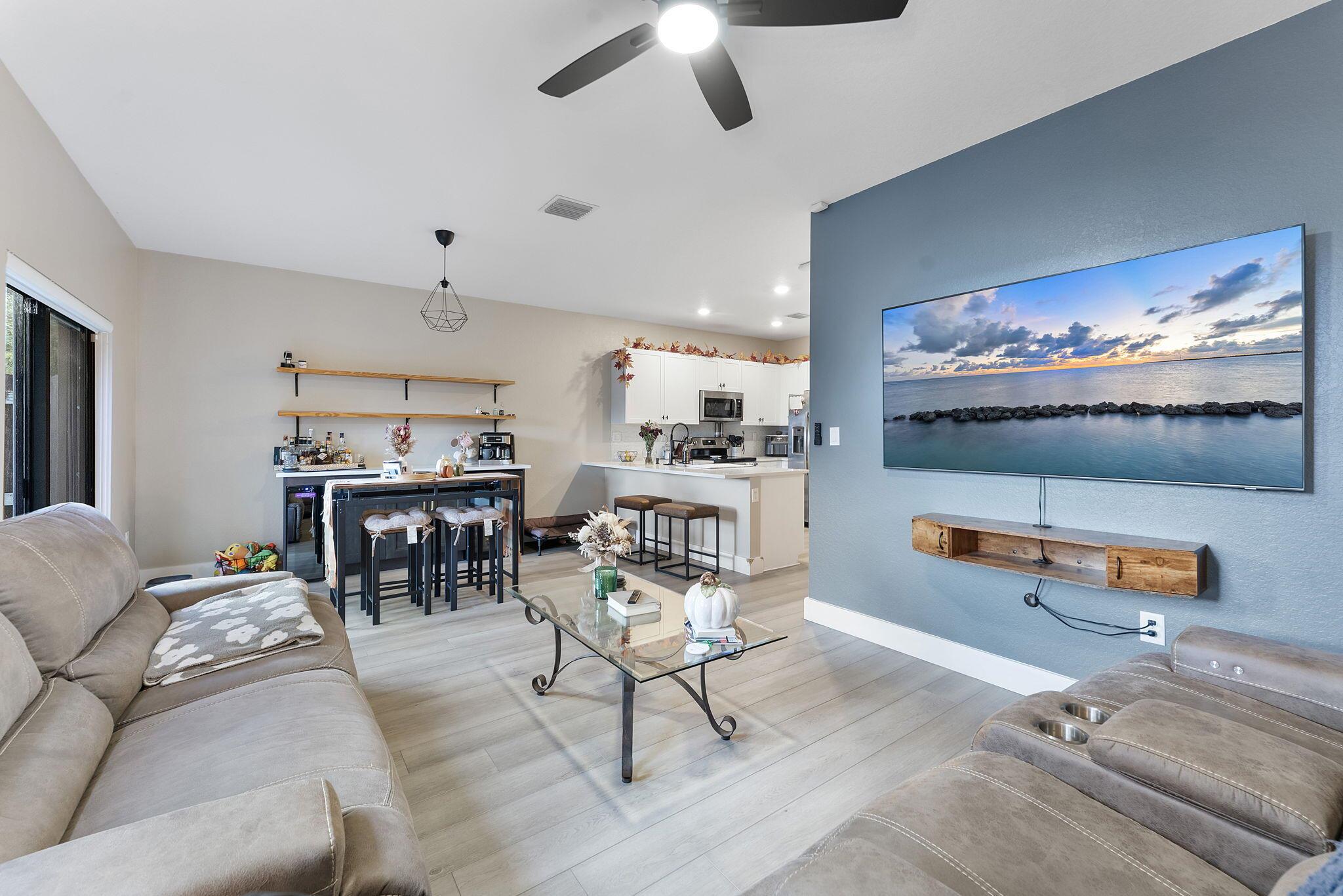 CELEBRATION POINTE - Residential