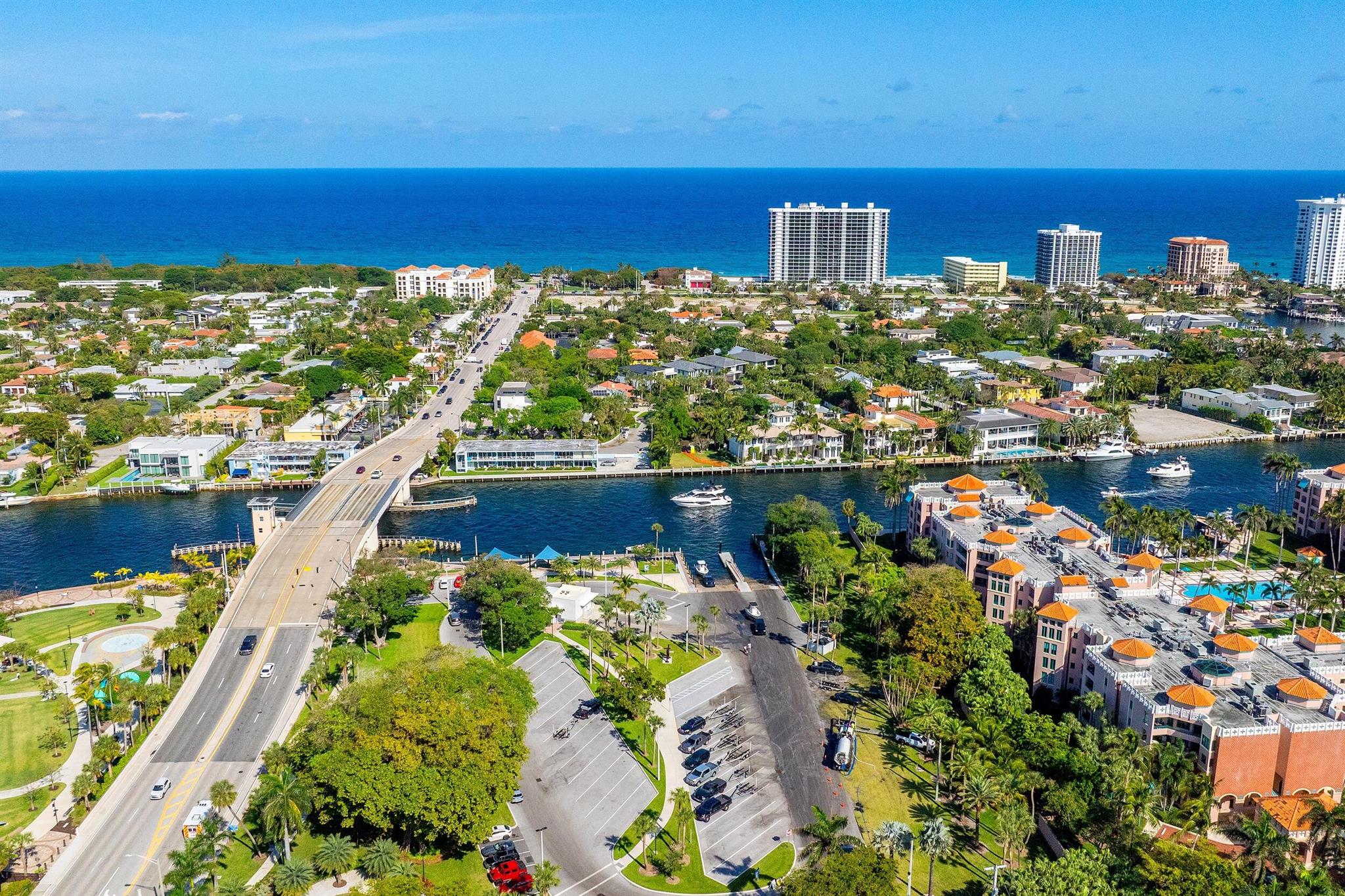 ROYAL PALM RESIDENCES - Residential