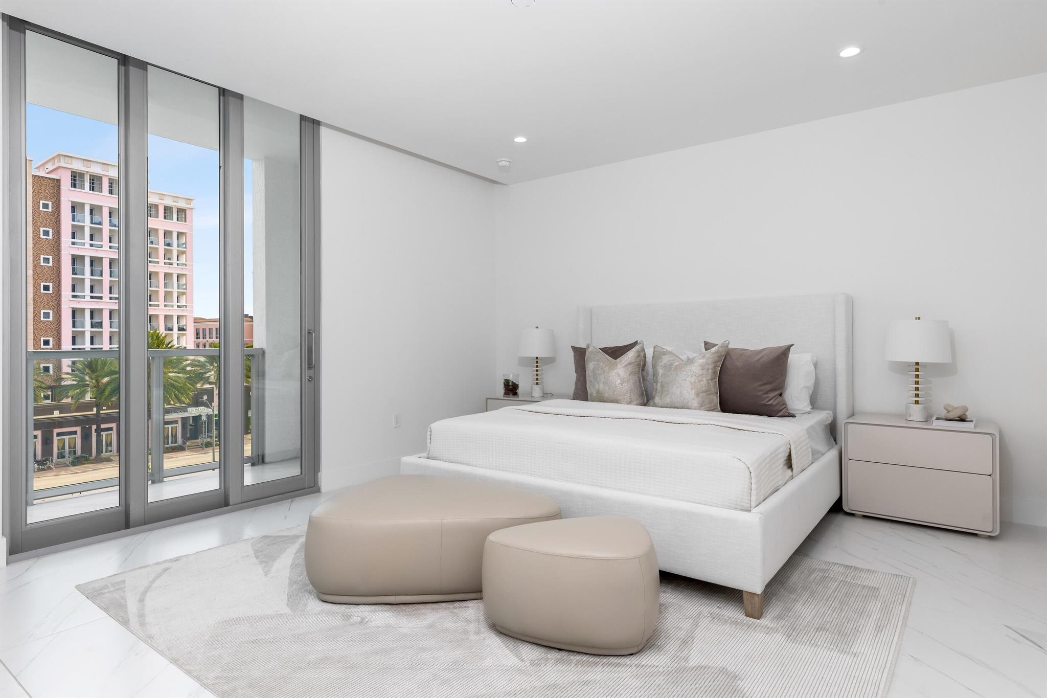 ROYAL PALM RESIDENCES - Residential