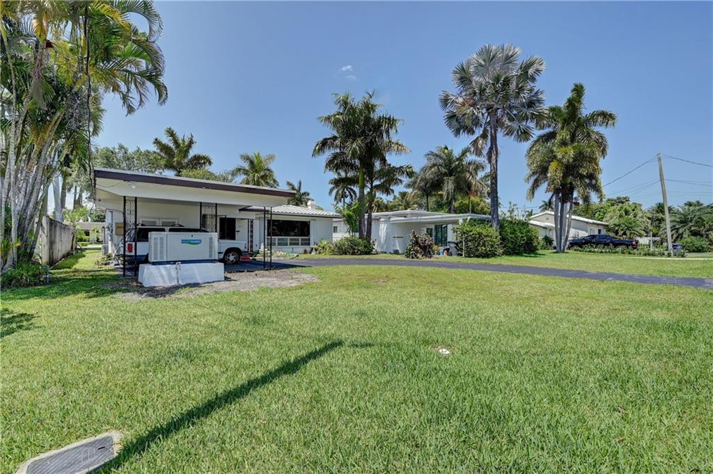 HOLLYWOOD LAKES SEC - Residential