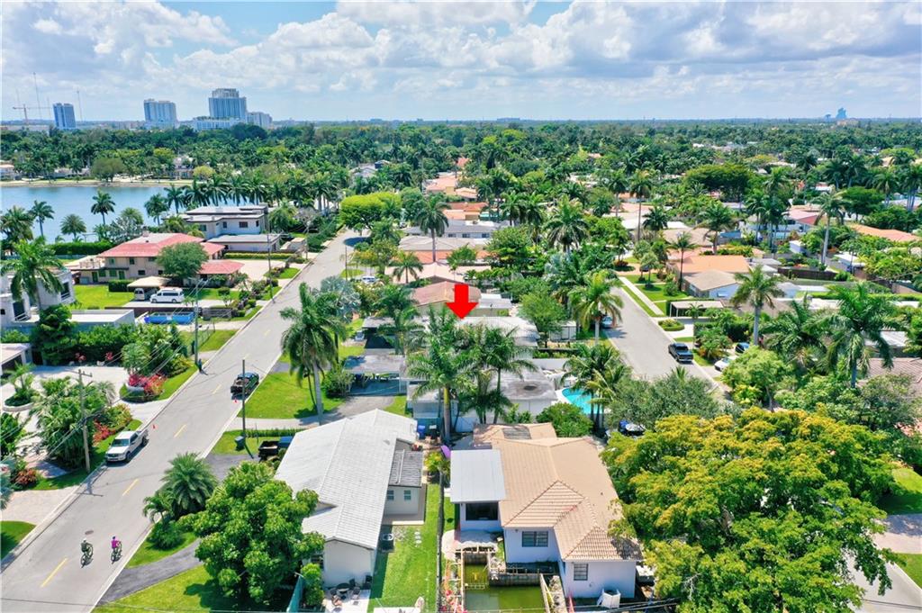 HOLLYWOOD LAKES SEC - Residential