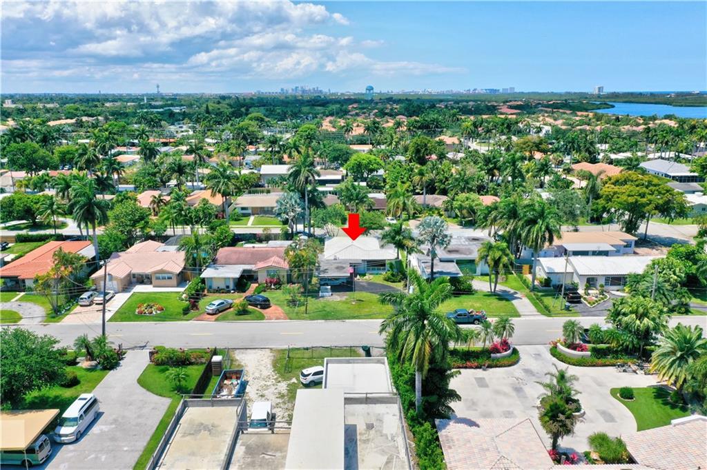 HOLLYWOOD LAKES SEC - Residential