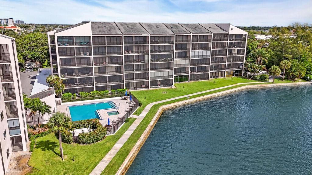 Photo of 11370 Twelve Oaks Way #412, North Palm Beach, FL 33408 (MLS # R11130561)