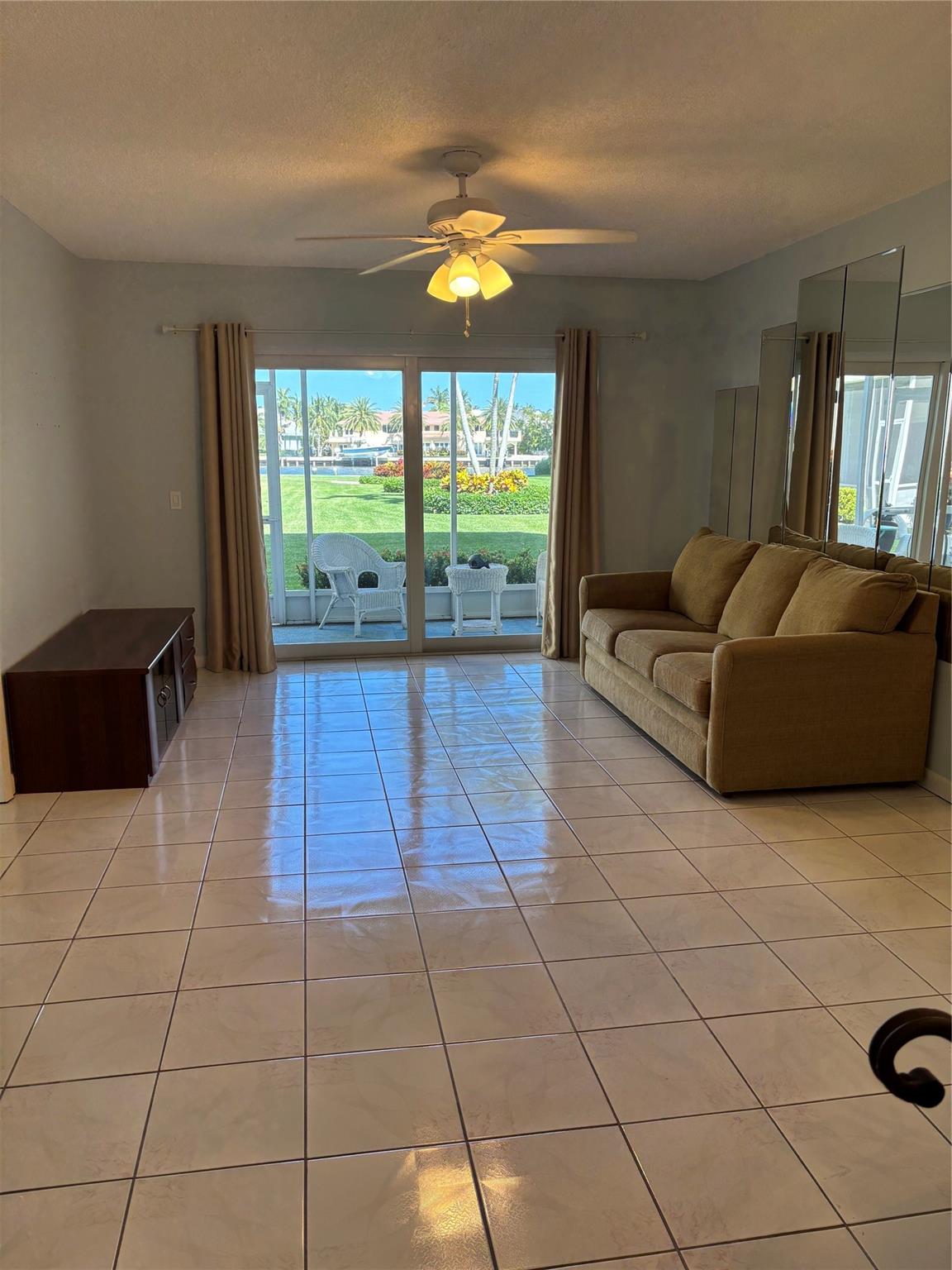 646 Snug Harbor Dr H110